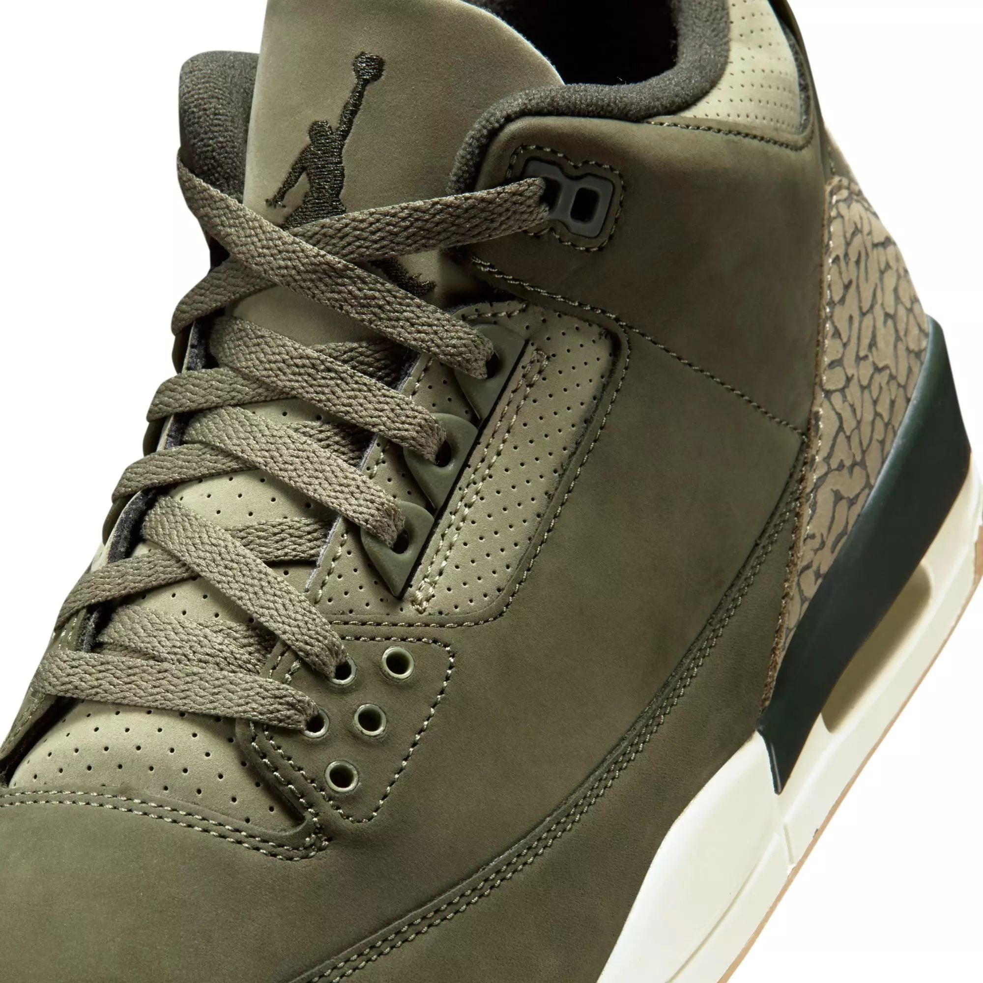 Jordan 3 Retro "Family Affair" Men's Shoe - OLIVE/SEQUOIA/SAIL
