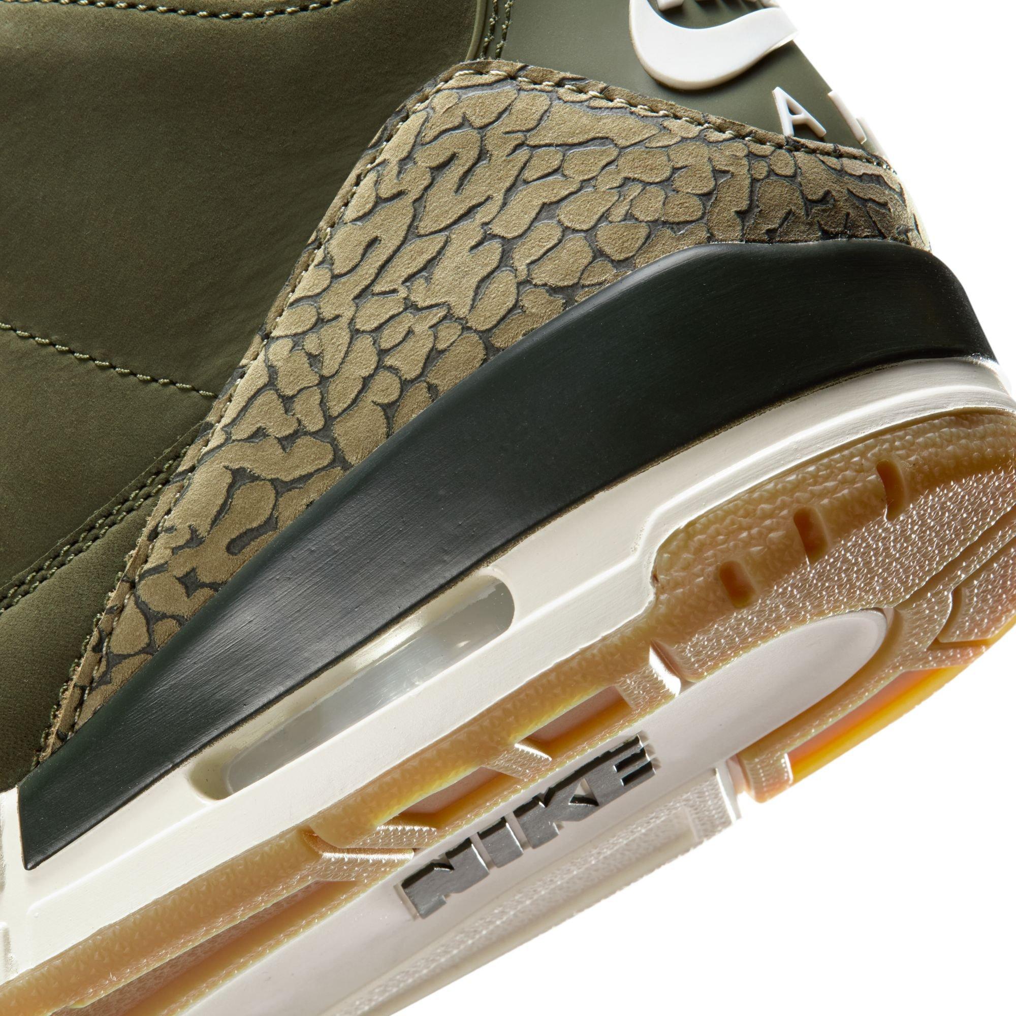 Jordan 3 Retro "Family Affair" Men's Shoe - OLIVE/SEQUOIA/SAIL Thumbnail View 5