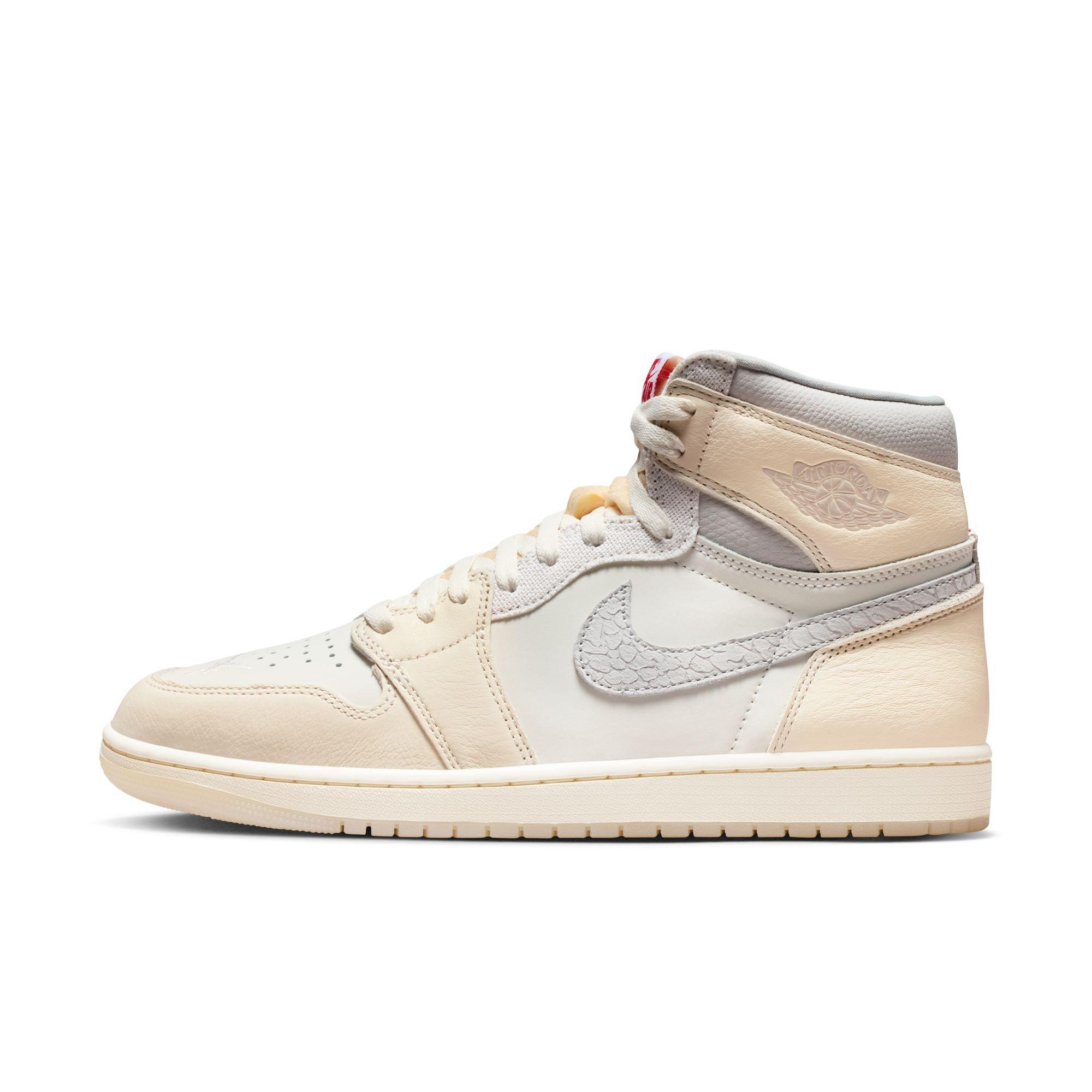 Jordan 1 Retro High OG "Elephant Swoosh" Men's Shoe - SAIL/UNIVERSITY RED/PALE IVORY Thumbnail View 3
