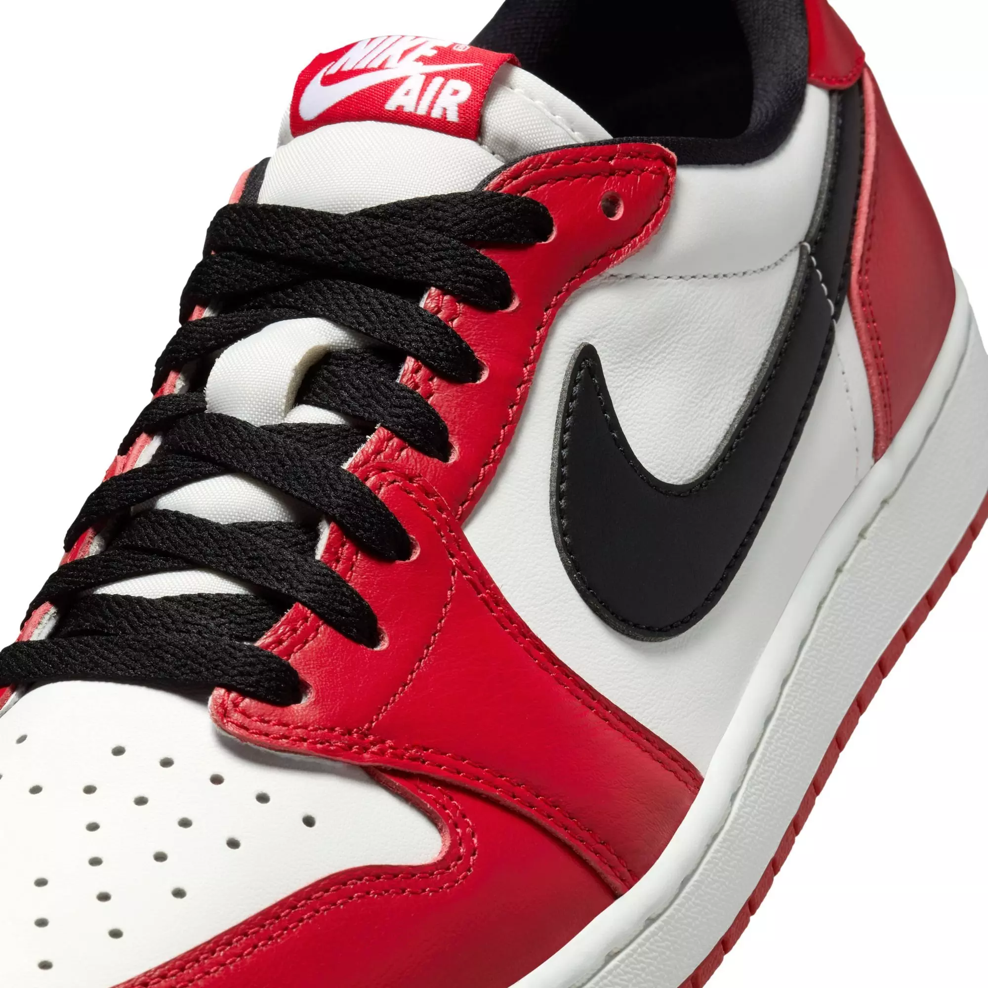 Jordan 1 Retro Low "Chicago" Men's Shoe - VARSITY RED/BLACK/SUMMIT WHITE