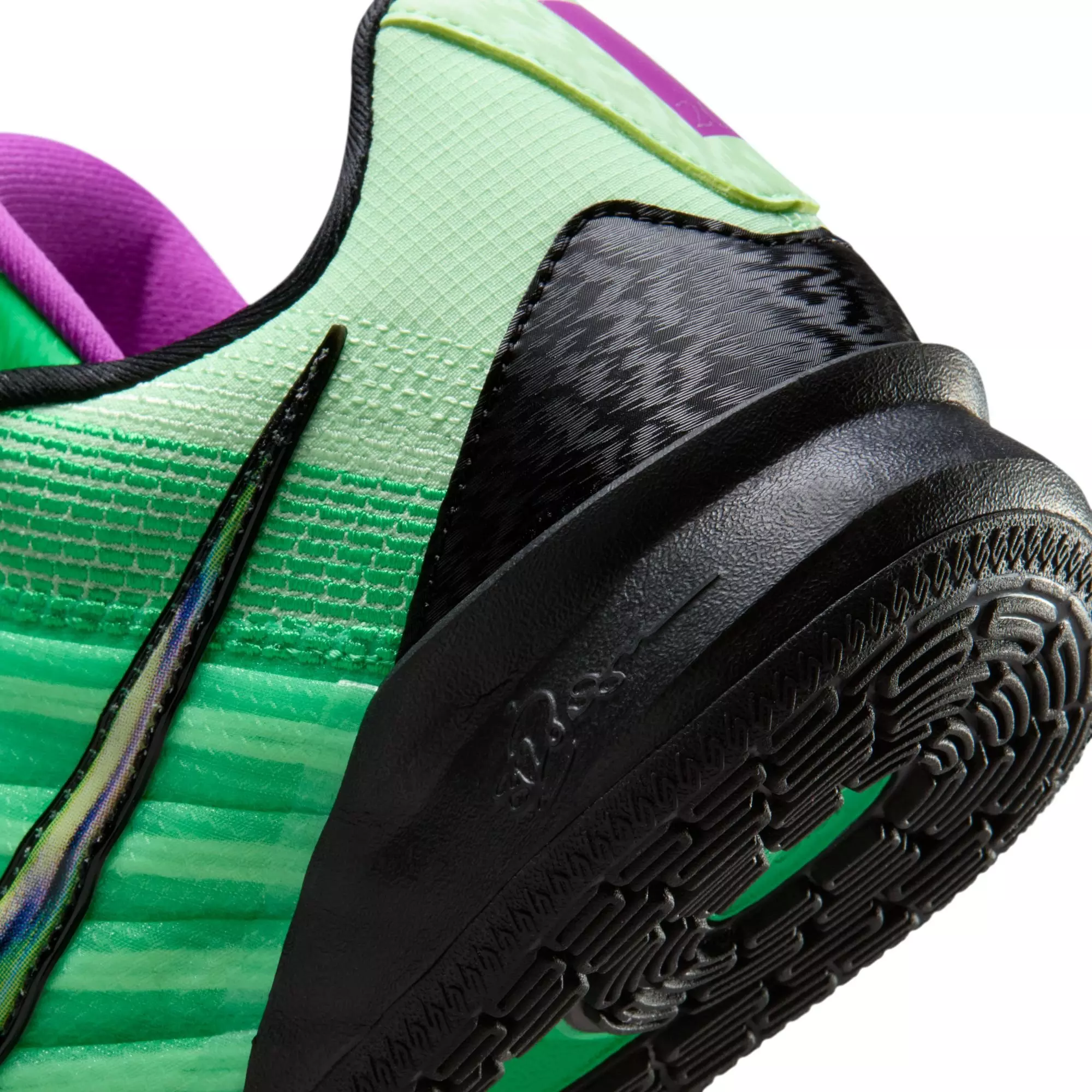 Nike Sabrina 3 "Gamer" Basketball Shoe - GREEN SHOCK/BLACK/VAPOR GREEN