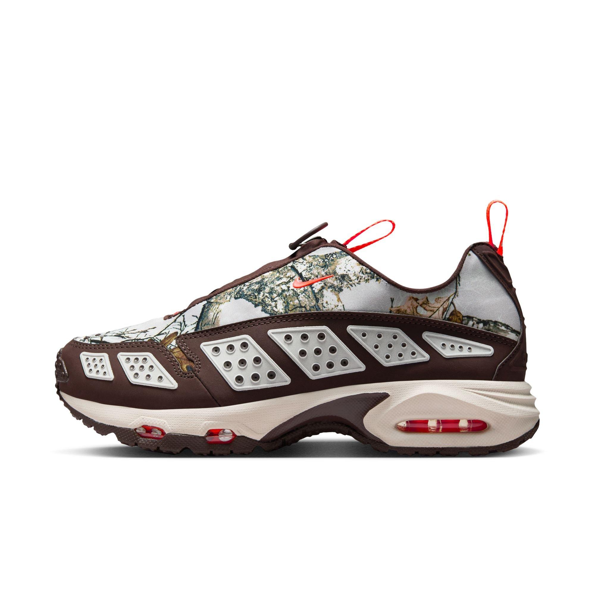 Nike Air Max SNDR "Lt Orewood Brn/Hyper Crimson" Women's Shoe - CAMOUFLAGE Thumbnail View 3