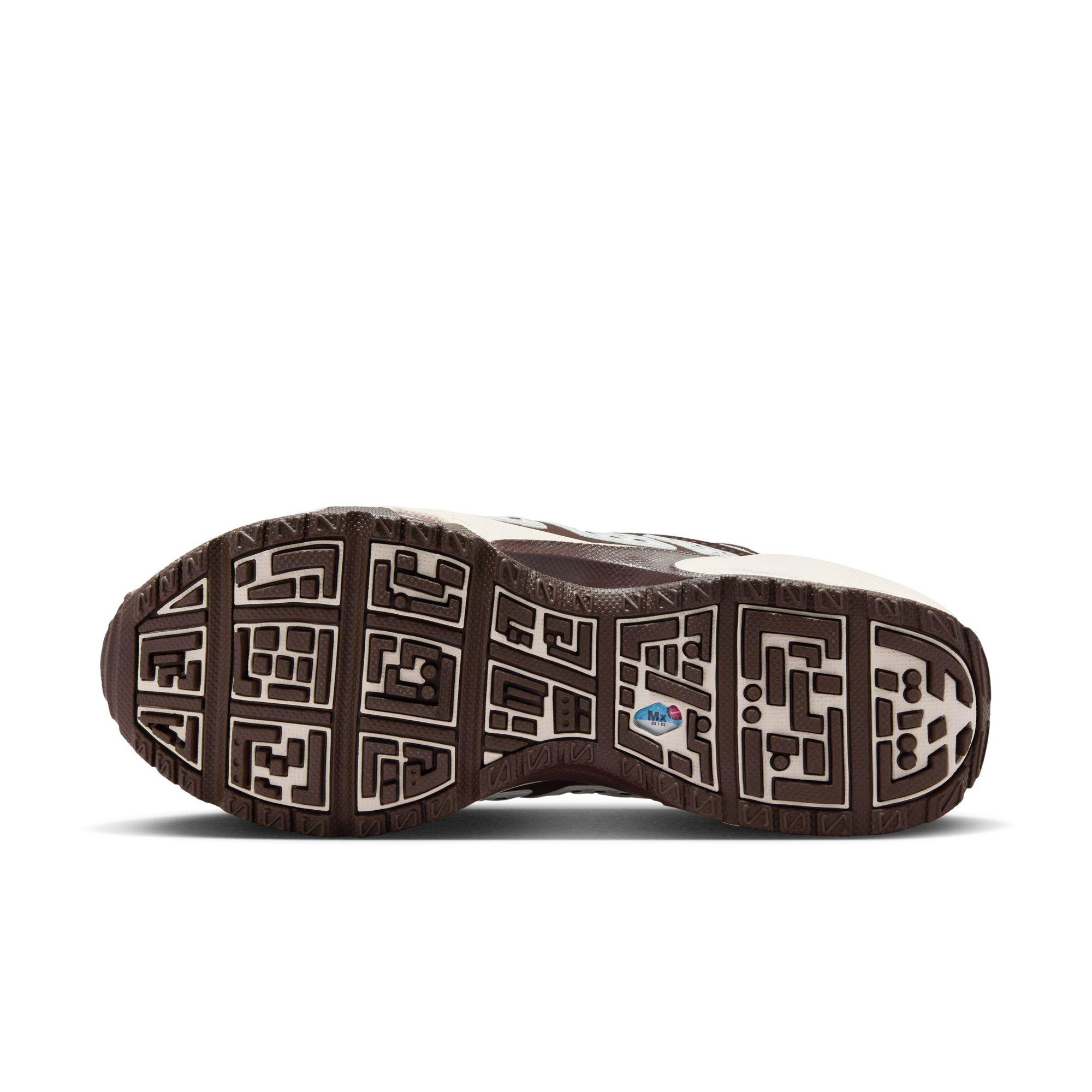 Nike Air Max SNDR "Lt Orewood Brn/Hyper Crimson" Women's Shoe - CAMOUFLAGE Thumbnail View 8