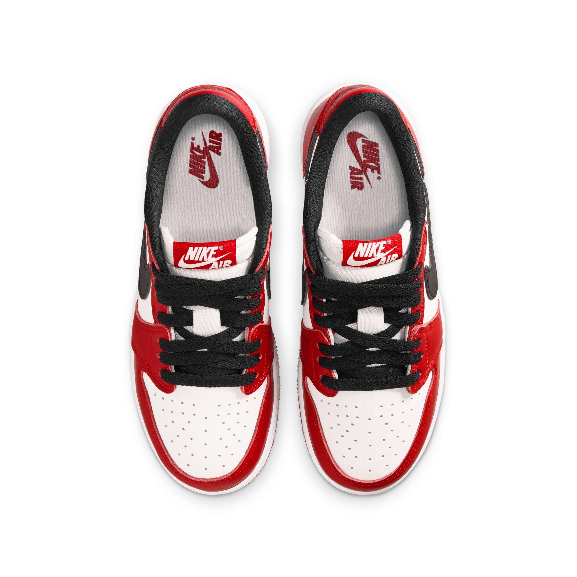 Jordan 1 Retro Low "Chicago" Grade School Kids' Shoe - VARSITY RED/BLACK/SUMMIT WHITE Thumbnail View 11