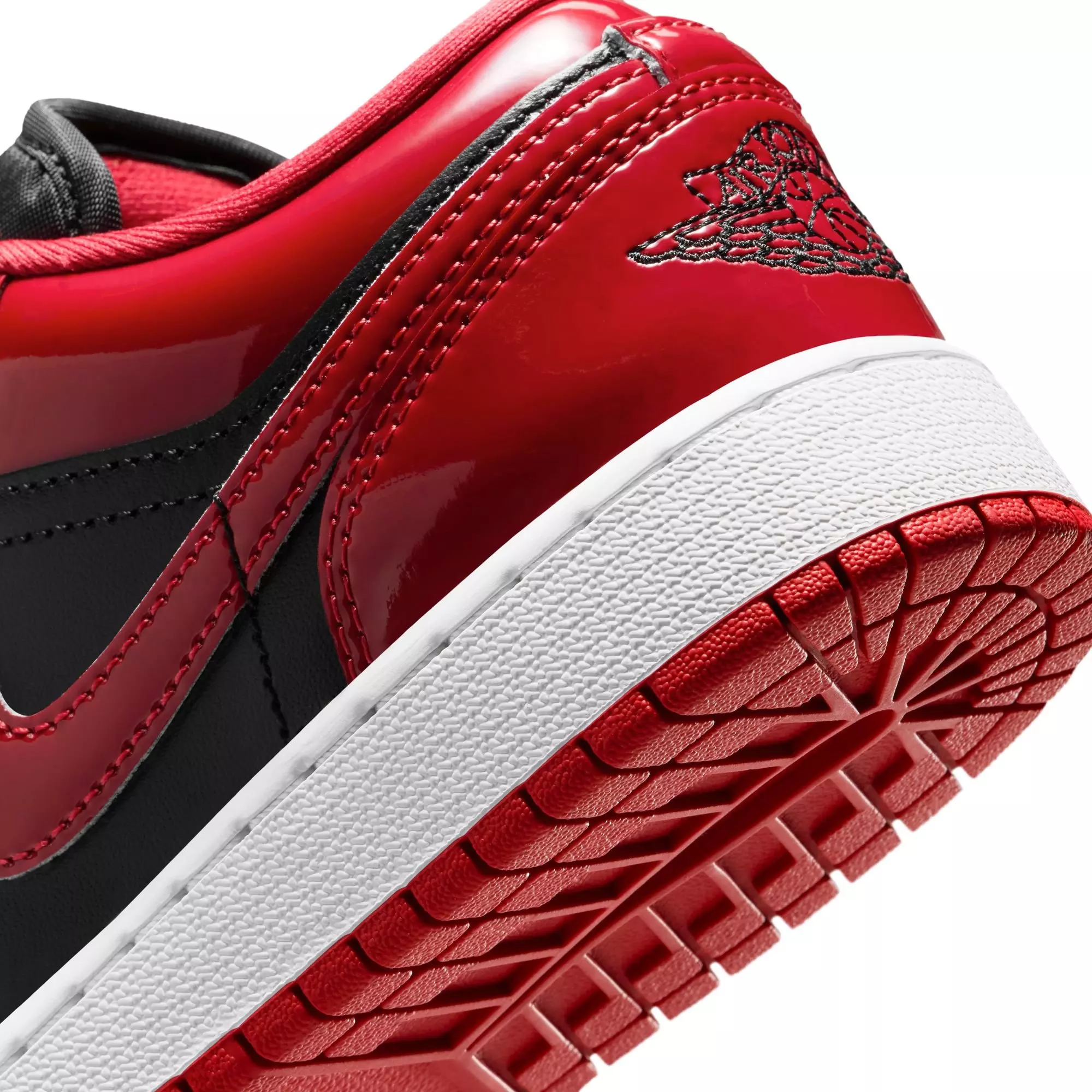 Jordan 1 Low SE "Black/Varsity Red/White" Grade School Boys' Shoe - RED/BLACK