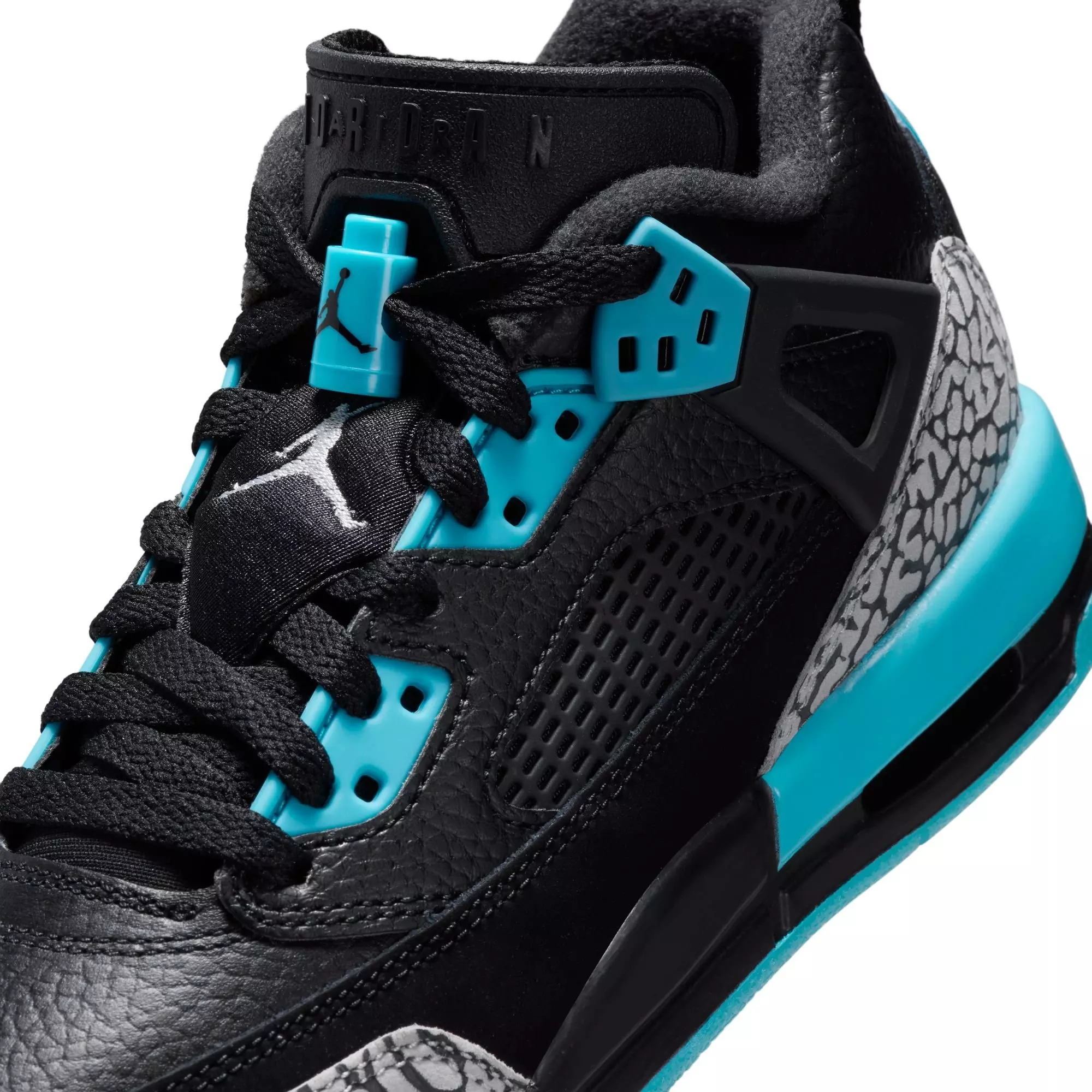 Jordan Spizike Low "Black/Wolf Grey/Gamma Blue" Grade School Boys' Shoe - BLACK/BLUE