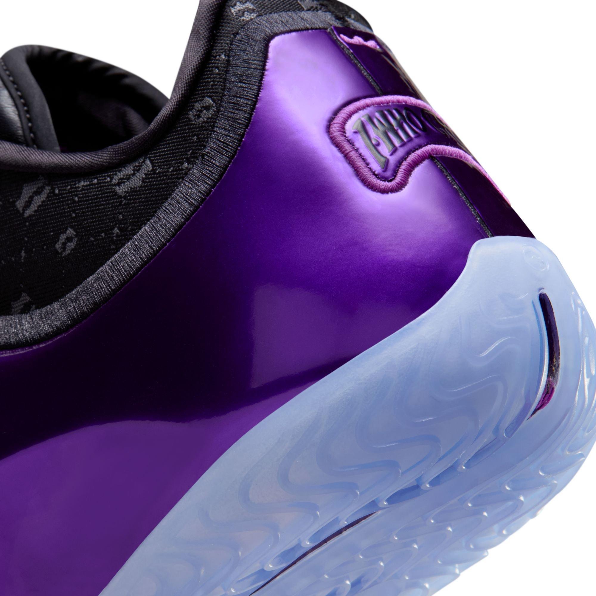 Nike LeBron XXIII "Chosen One" Men's Basketball Shoe - BLACK/METALLIC GOLD/VIVID PURPLE Thumbnail View 5