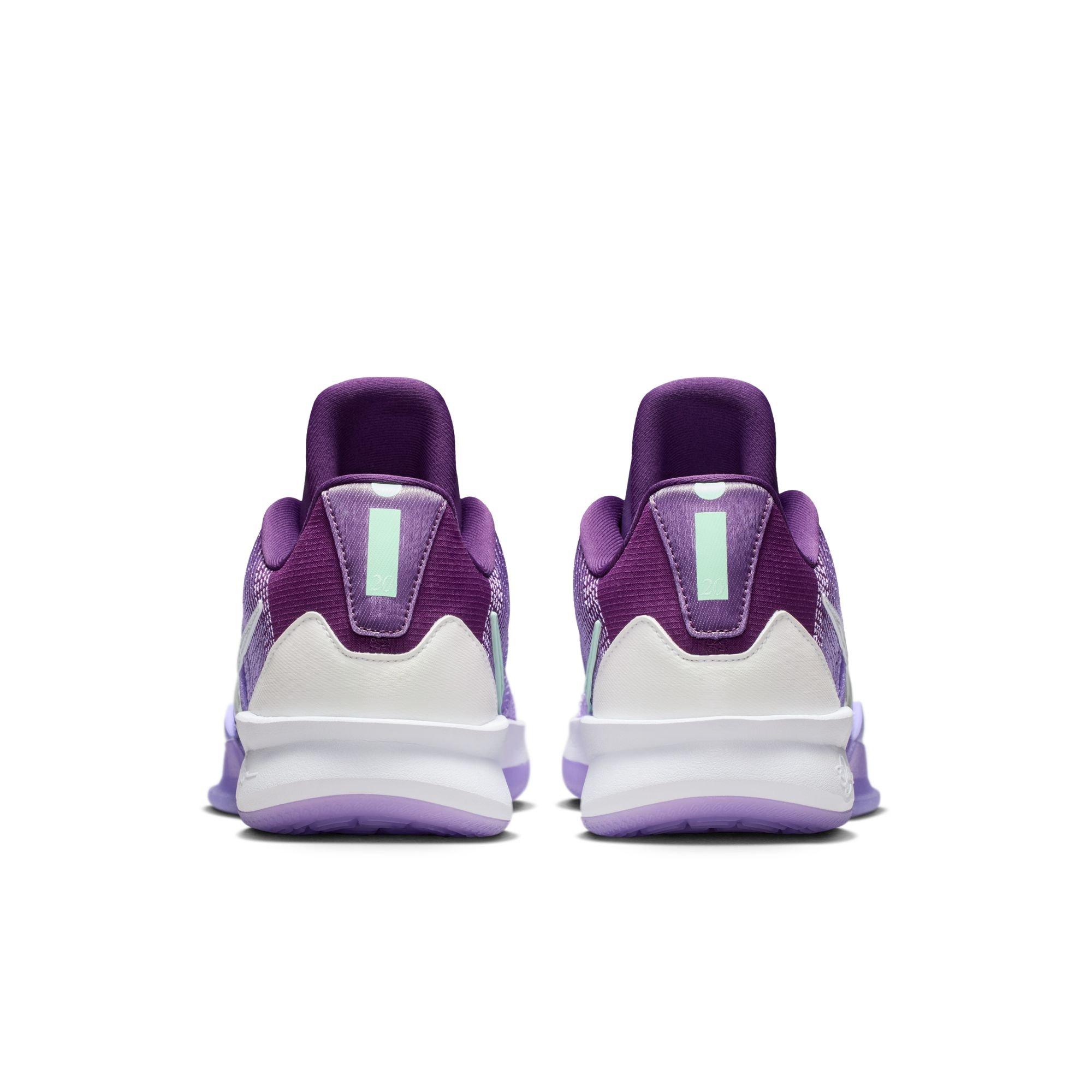 NIKE INC Sabrina 3 