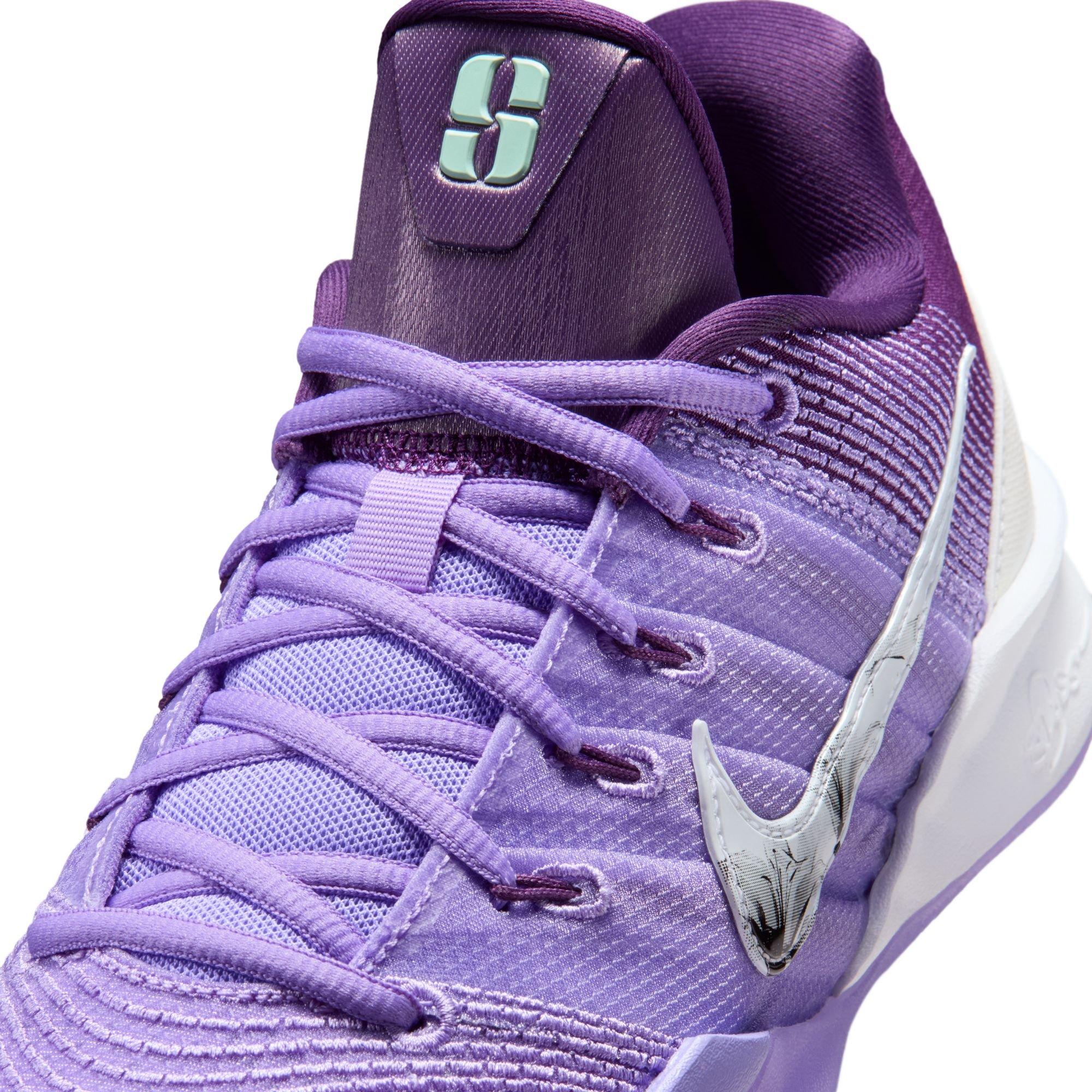 NIKE INC Sabrina 3 