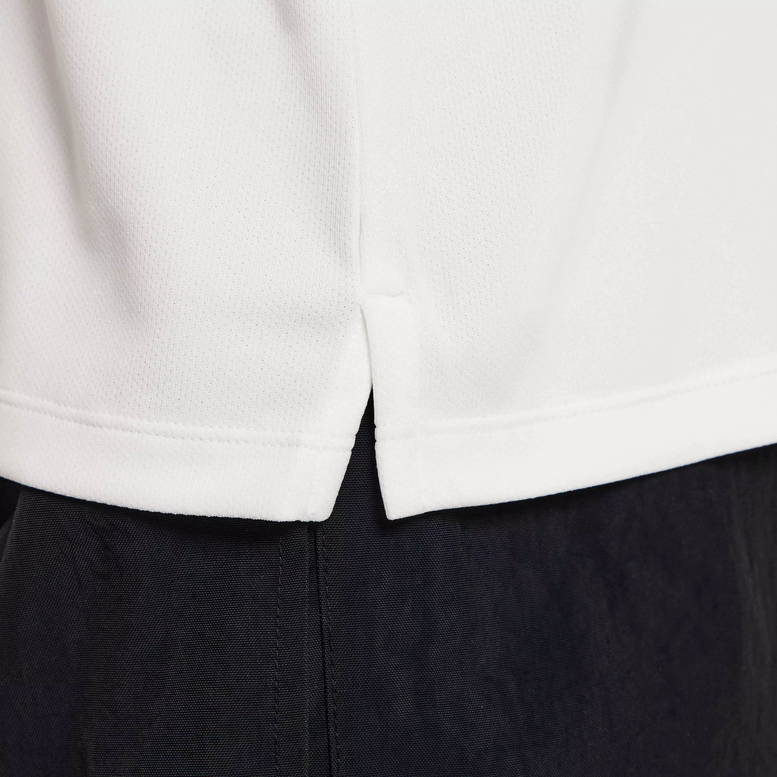 Nike Big Boys' Multi Dri-FIT UV Long-Sleeve 1/2-Zip Top - WHITE