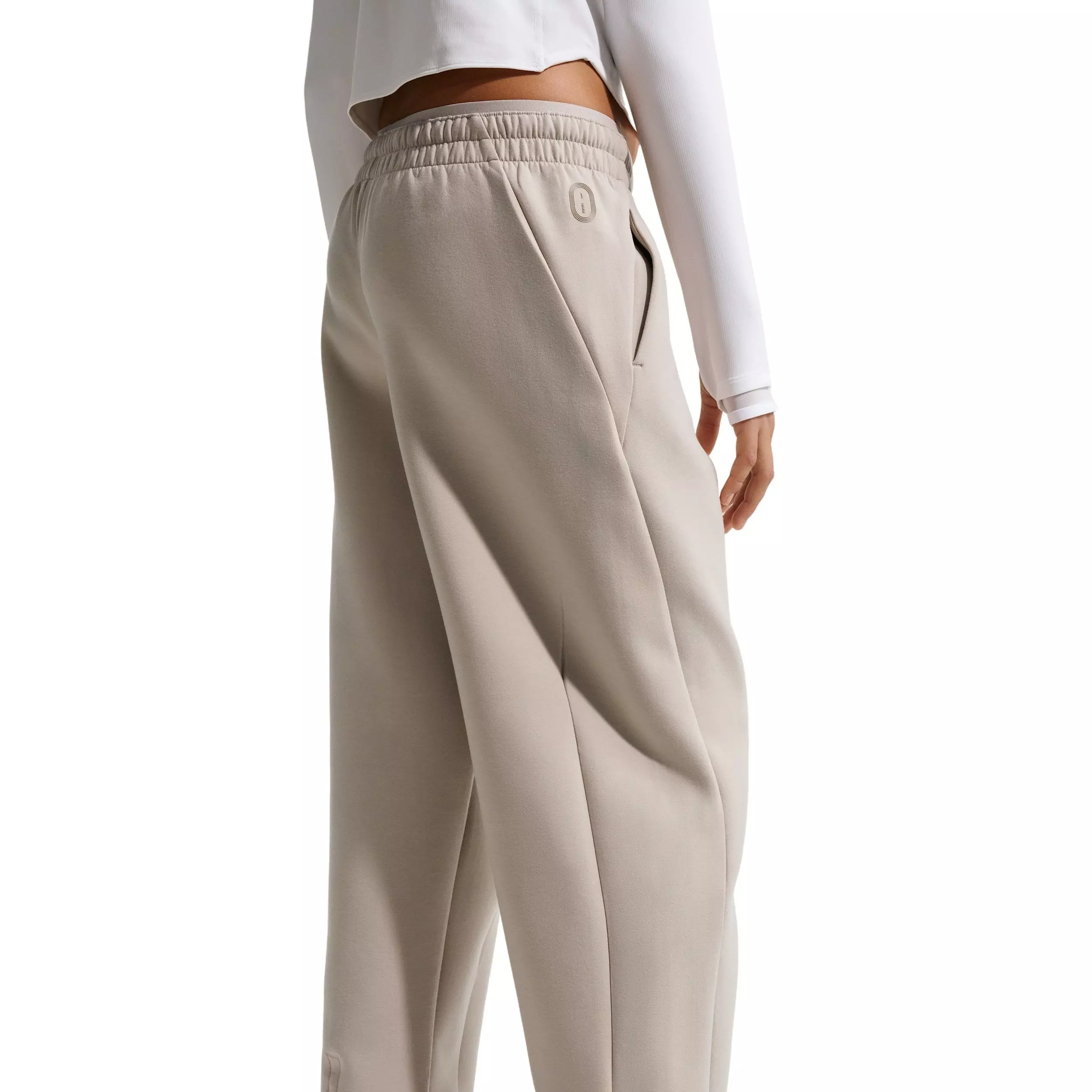 Nike Big Girls' MAVN High-Rise Therma-FIT Knit Pants -Cream - CREAM