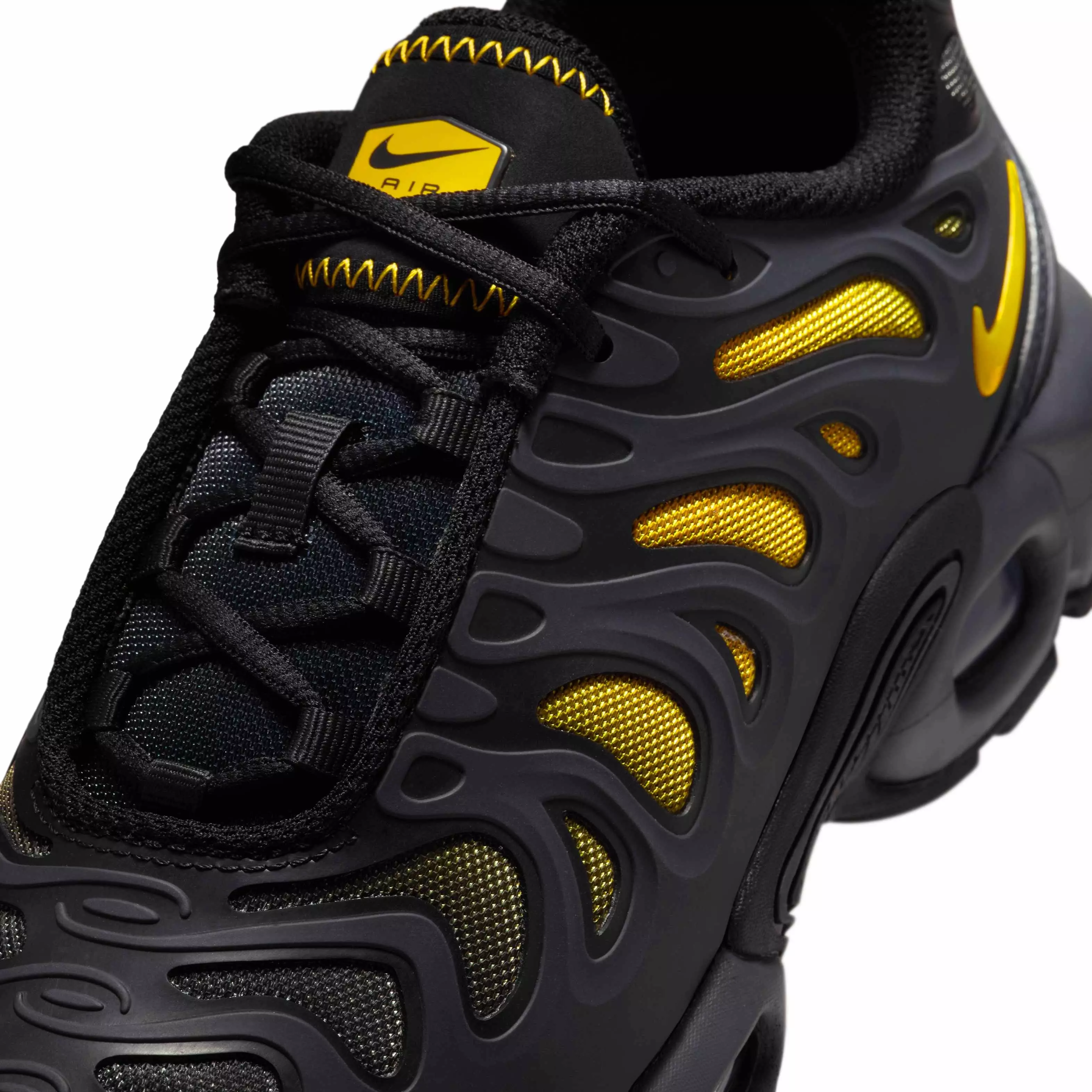 Nike Air Max Plus Drift "Anthracite/Black/University Gold" Grade School Boys' Shoe - ANTHRACITE/BLACK/GOLD