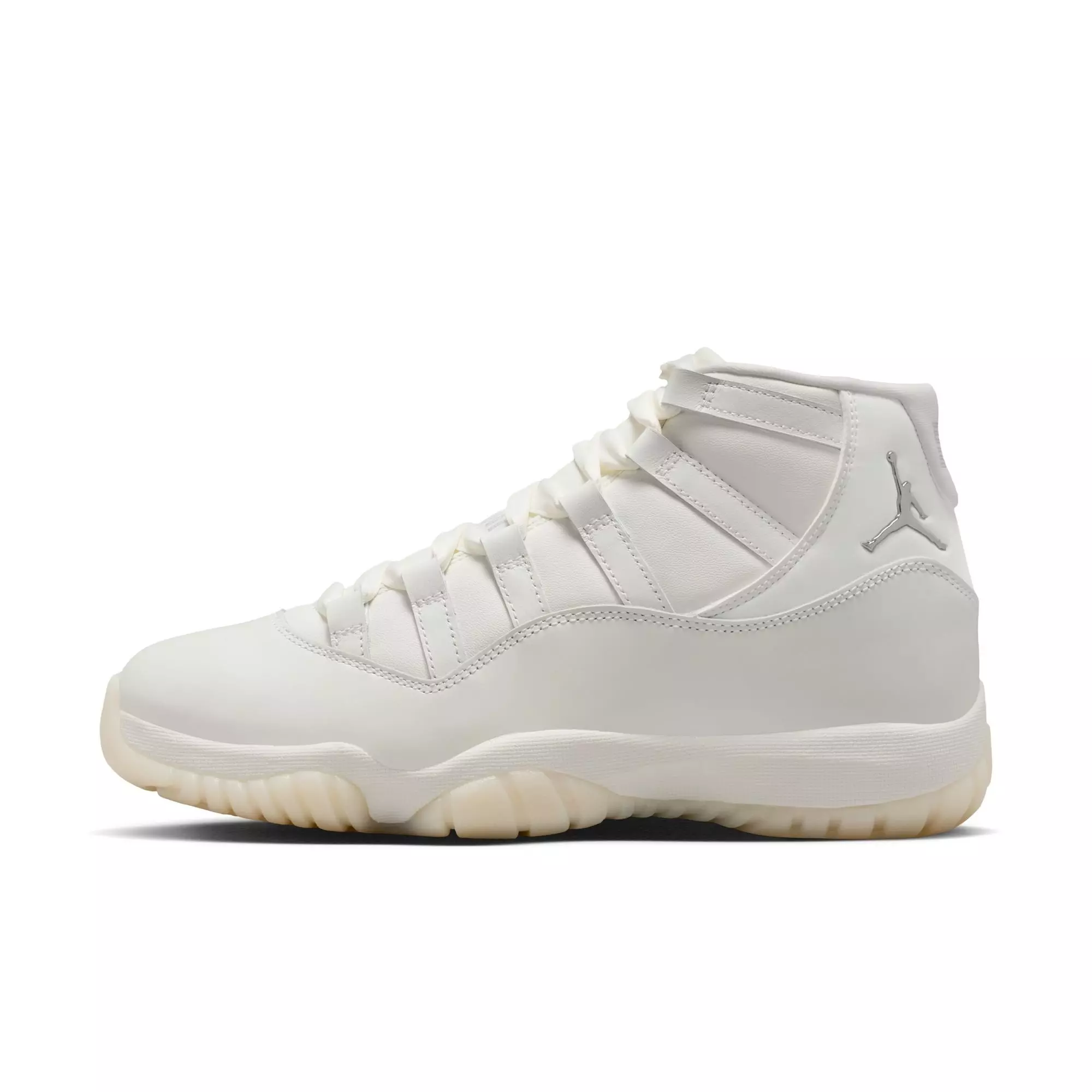 Jordan 11 Retro "Pearl" Women's Shoe​ - SAIL/PEARL GREY/METALLIC SILVER