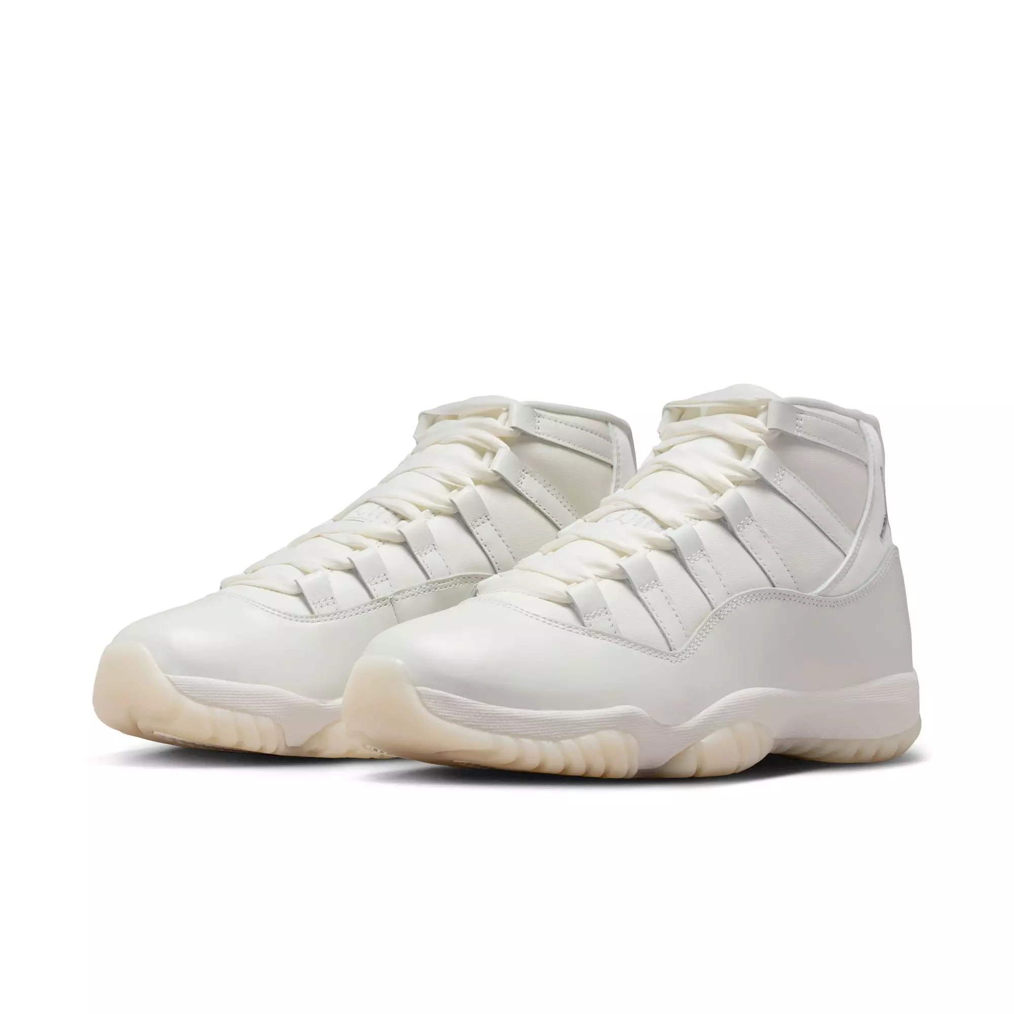 Jordan 11 Retro "Pearl" Women's Shoe​ - SAIL/PEARL GREY/METALLIC SILVER