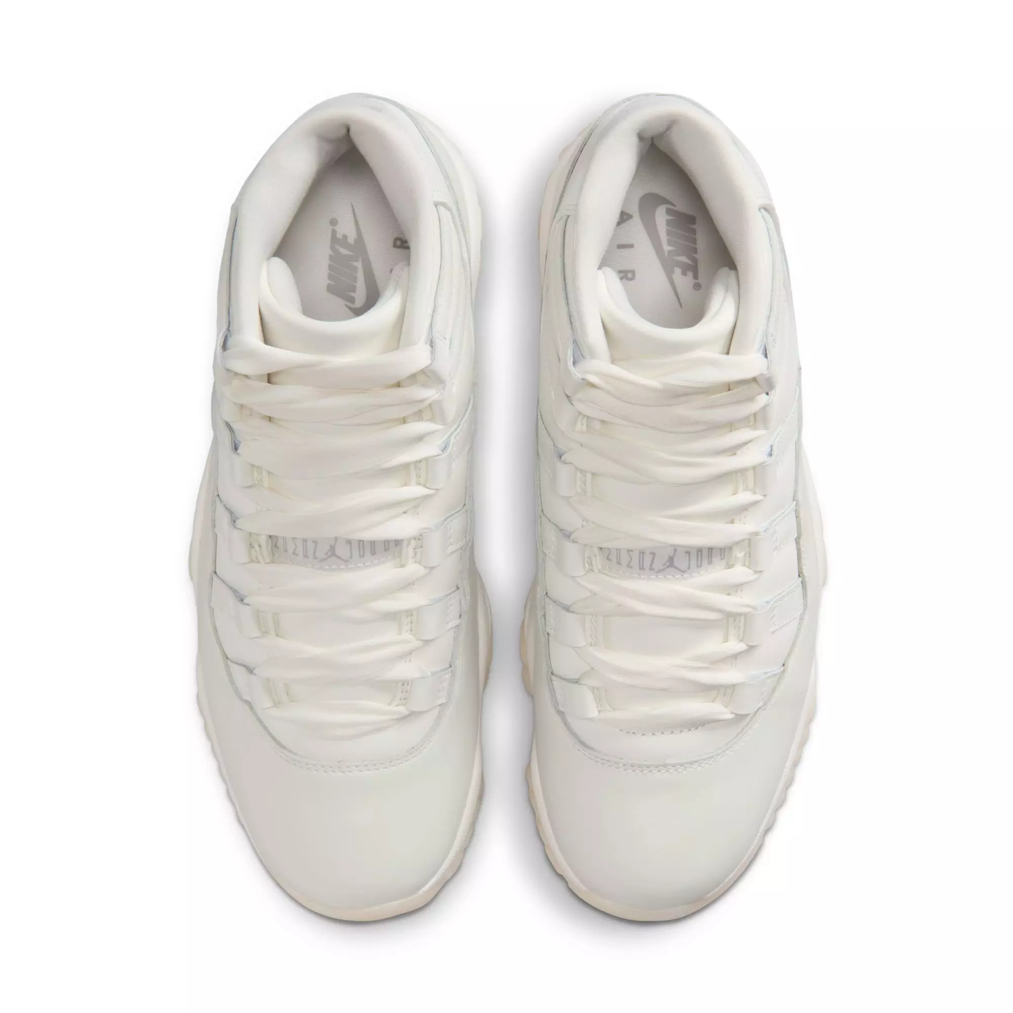 Jordan 11 Retro "Pearl" Women's Shoe​ - SAIL/PEARL GREY/METALLIC SILVER