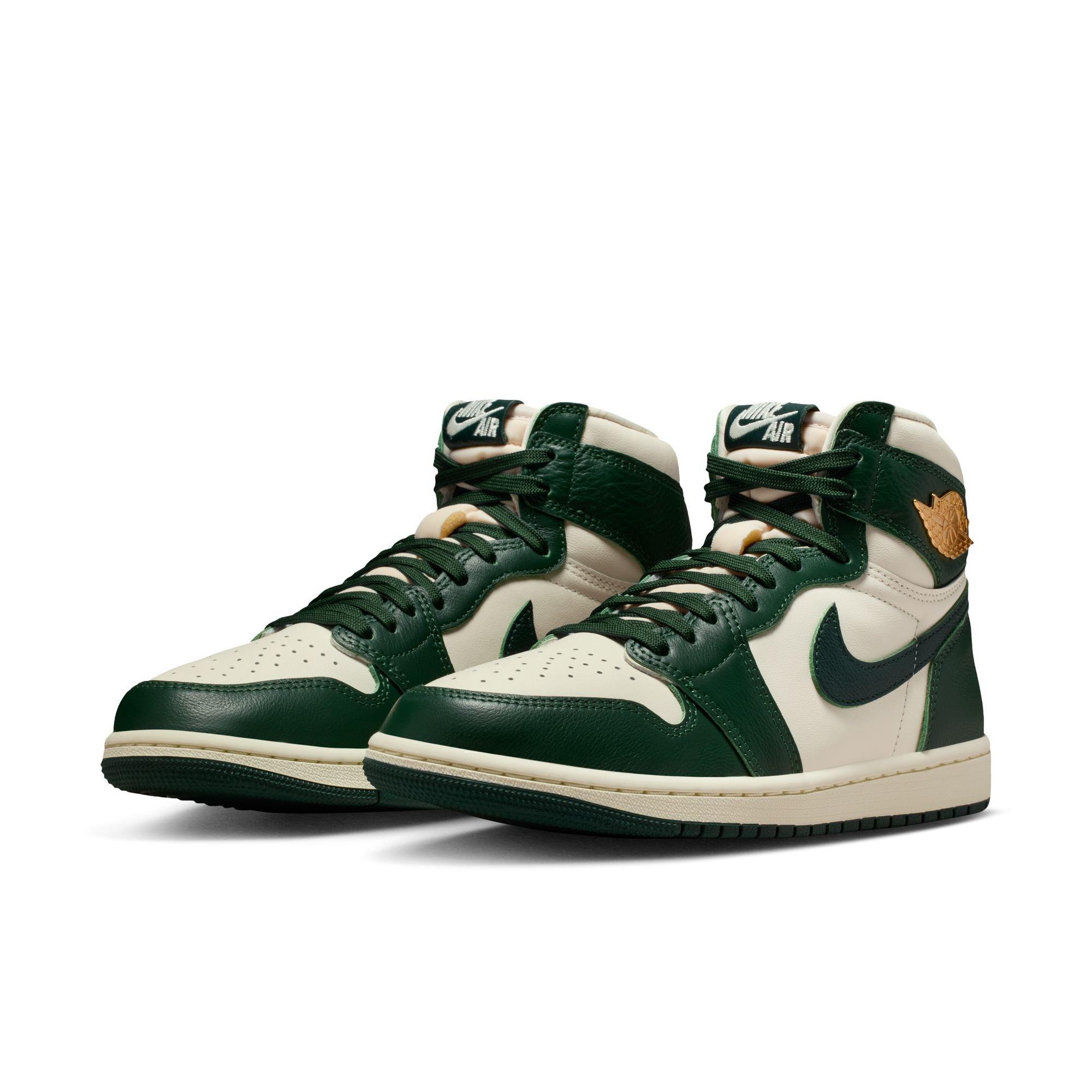 Jordan 1 Retro High OG "Pro Green" Women's Shoe - PALE IVORY/FIR/COCONUT MILK Thumbnail View 3