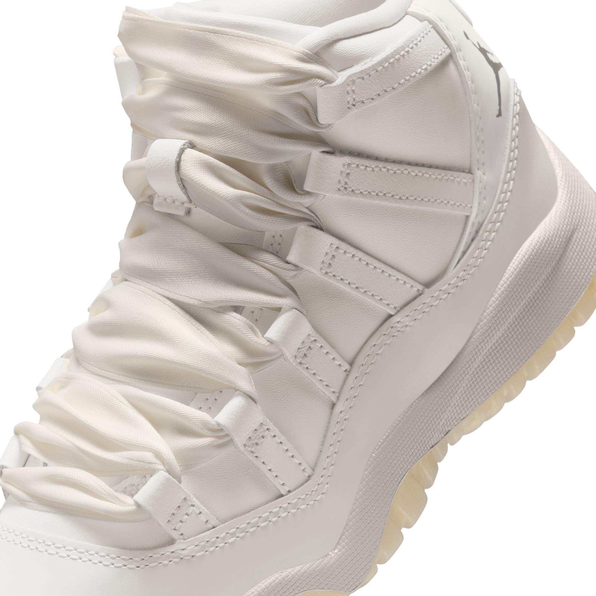 Jordan 11 Retro Preschool Girls' "Pearl" Shoe​