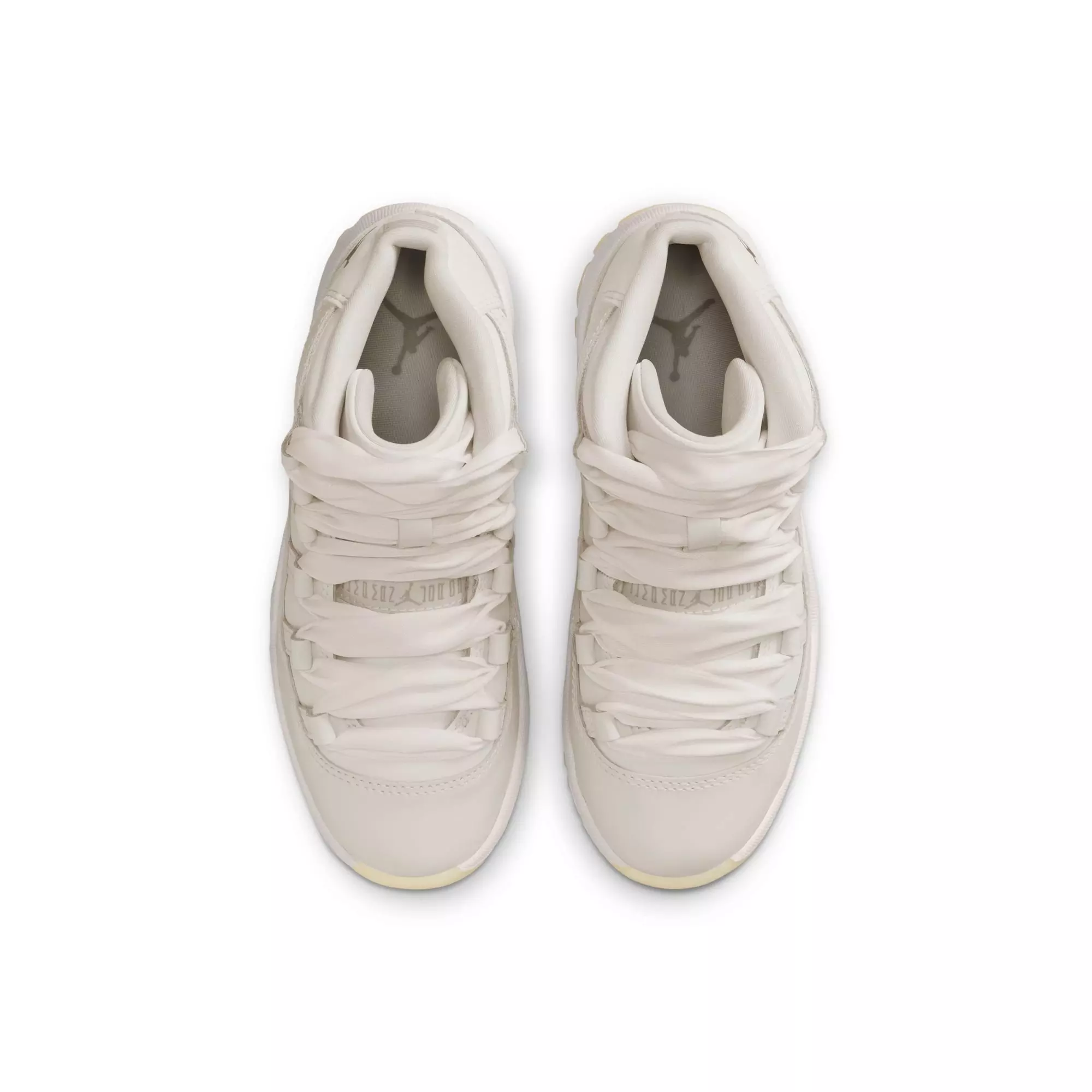 Jordan 11 Retro "Pearl" Preschool Girls' Shoe​ - SAIL/PEARL GREY/METALLIC SILVER