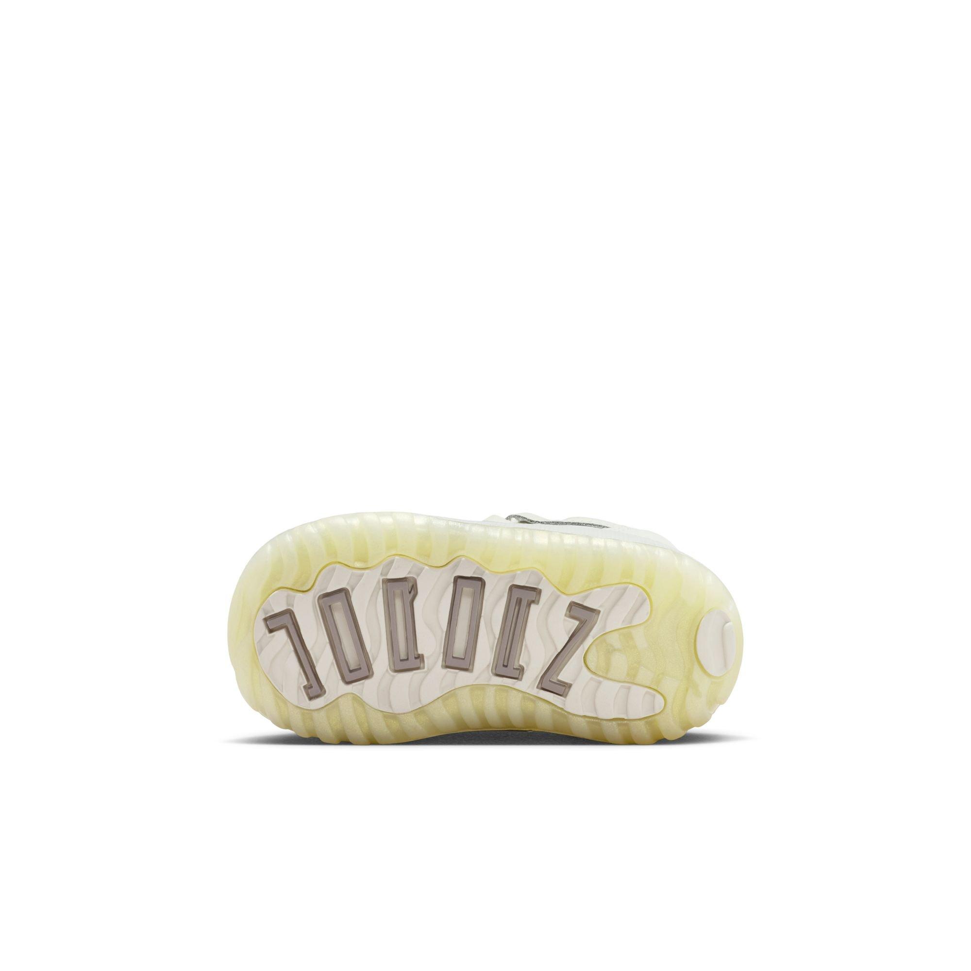 Jordan 11 Retro "Pearl" Toddler Girls' Shoe