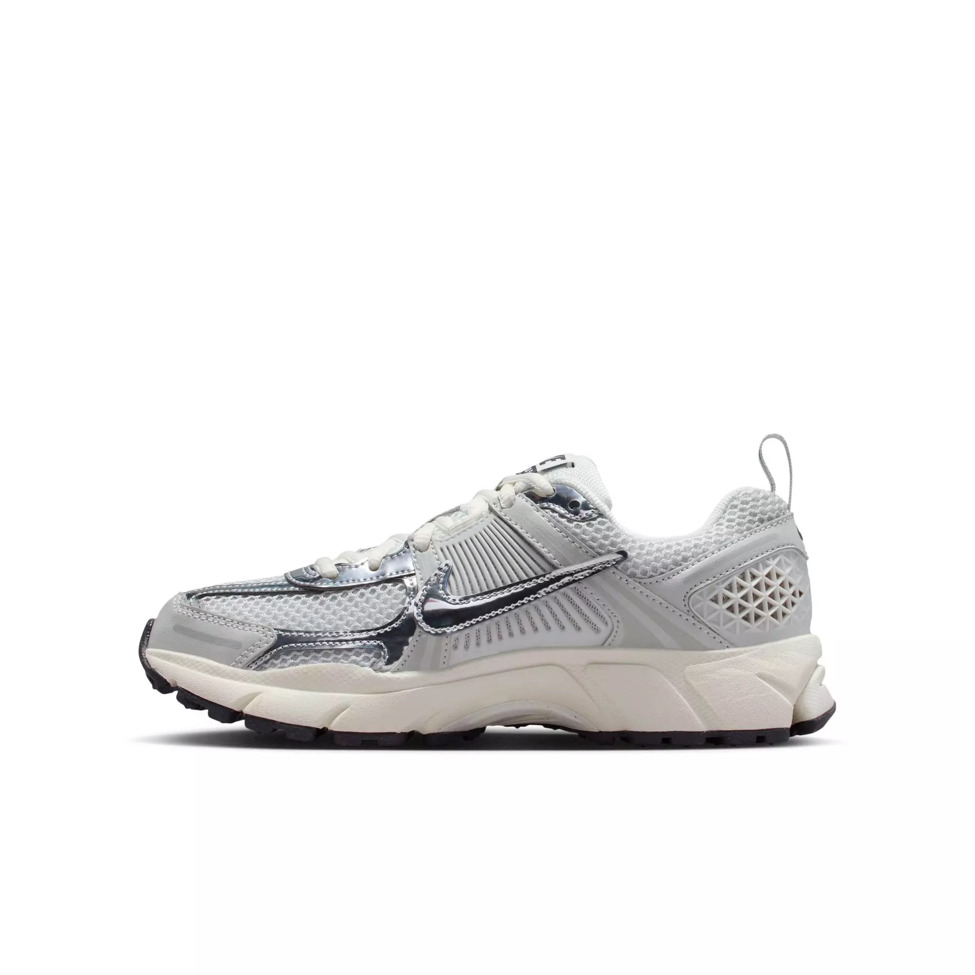 Nike Vomero 5 "Photon Dust/Chrome/Gridiron/Sail" Grade School Boys' Shoe - GREY/WHITE