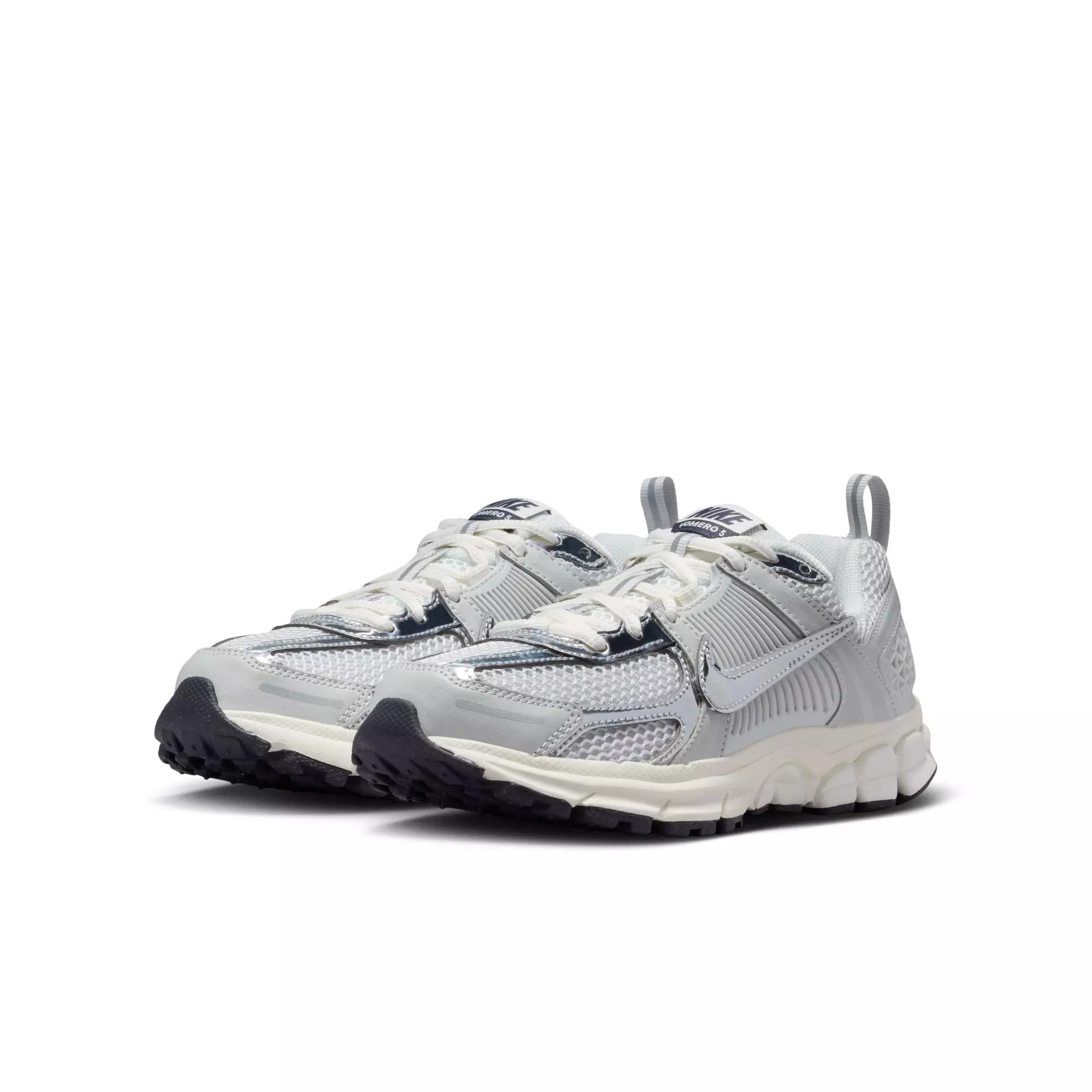 Nike Vomero 5 "Photon Dust/Chrome/Gridiron/Sail" Grade School Boys' Shoe - GREY/WHITE