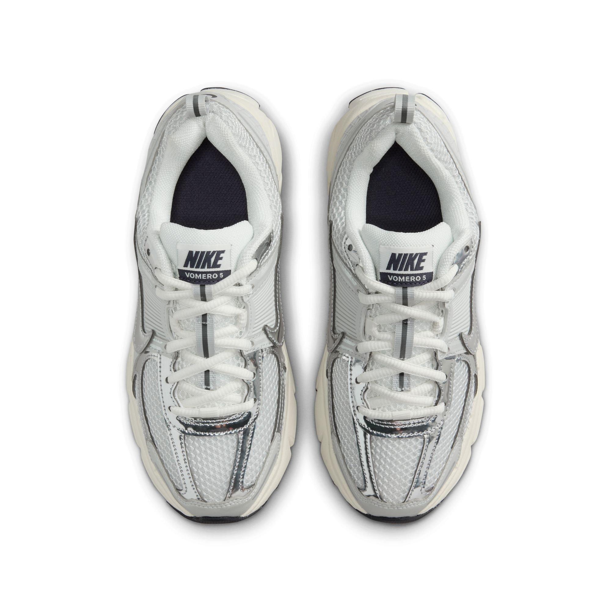 Nike Vomero 5 Grade School Boys' "Photon Dust/Chrome/Gridiron/Sail" Shoe