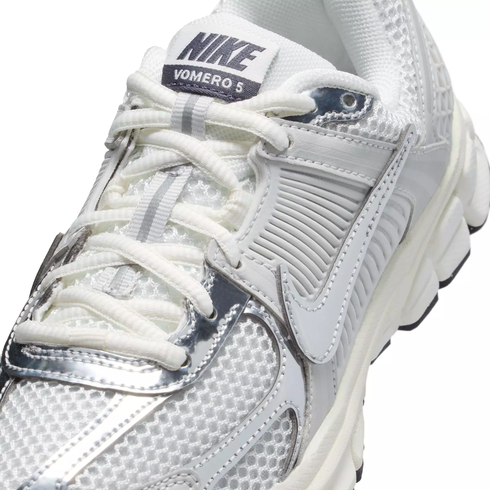 Nike Vomero 5 "Photon Dust/Chrome/Gridiron/Sail" Grade School Boys' Shoe - GREY/WHITE