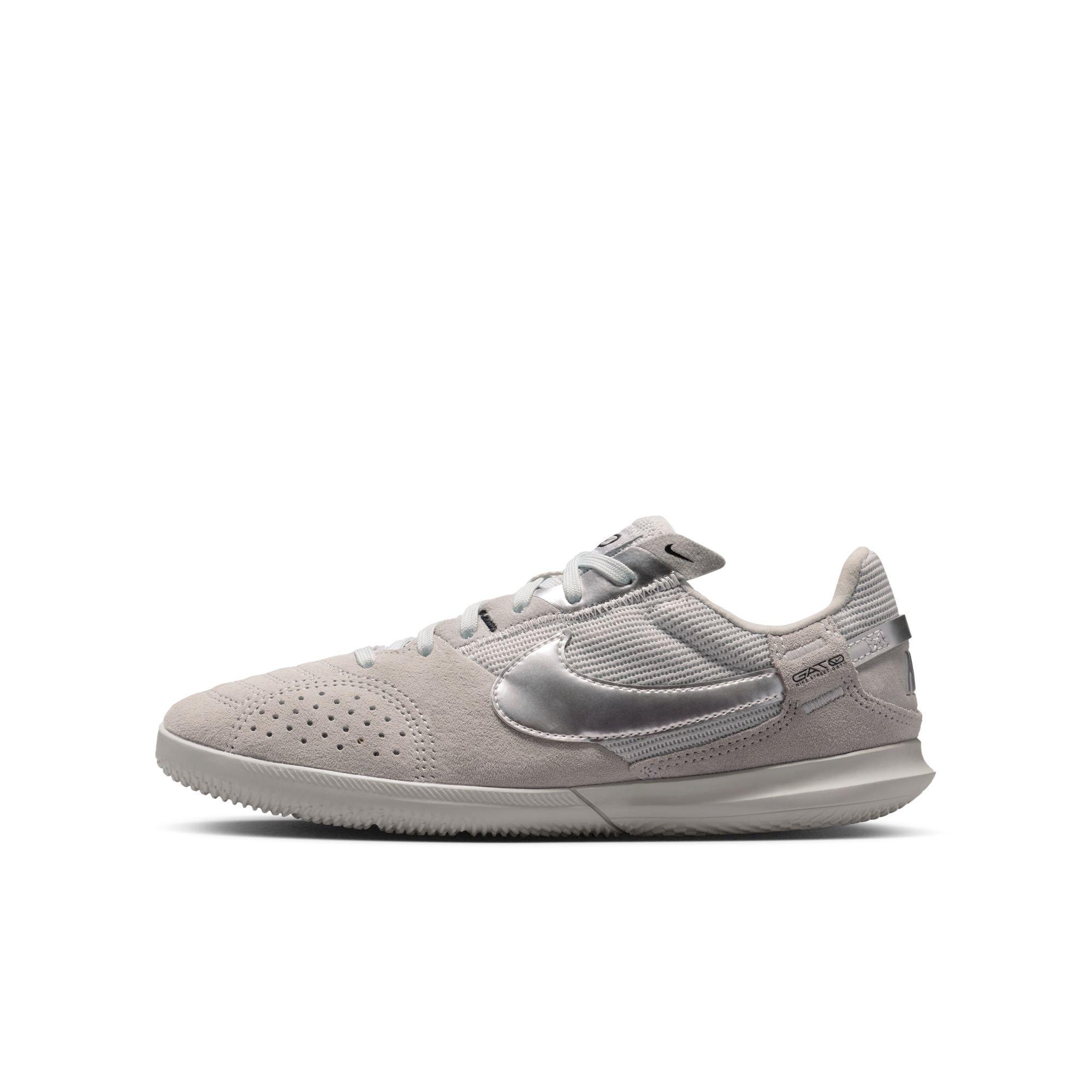 Nike Jr. Streetgato Low-Top Grade School Boys' "Lt Smoke Grey/Metallic Silver" Soccer Cleat