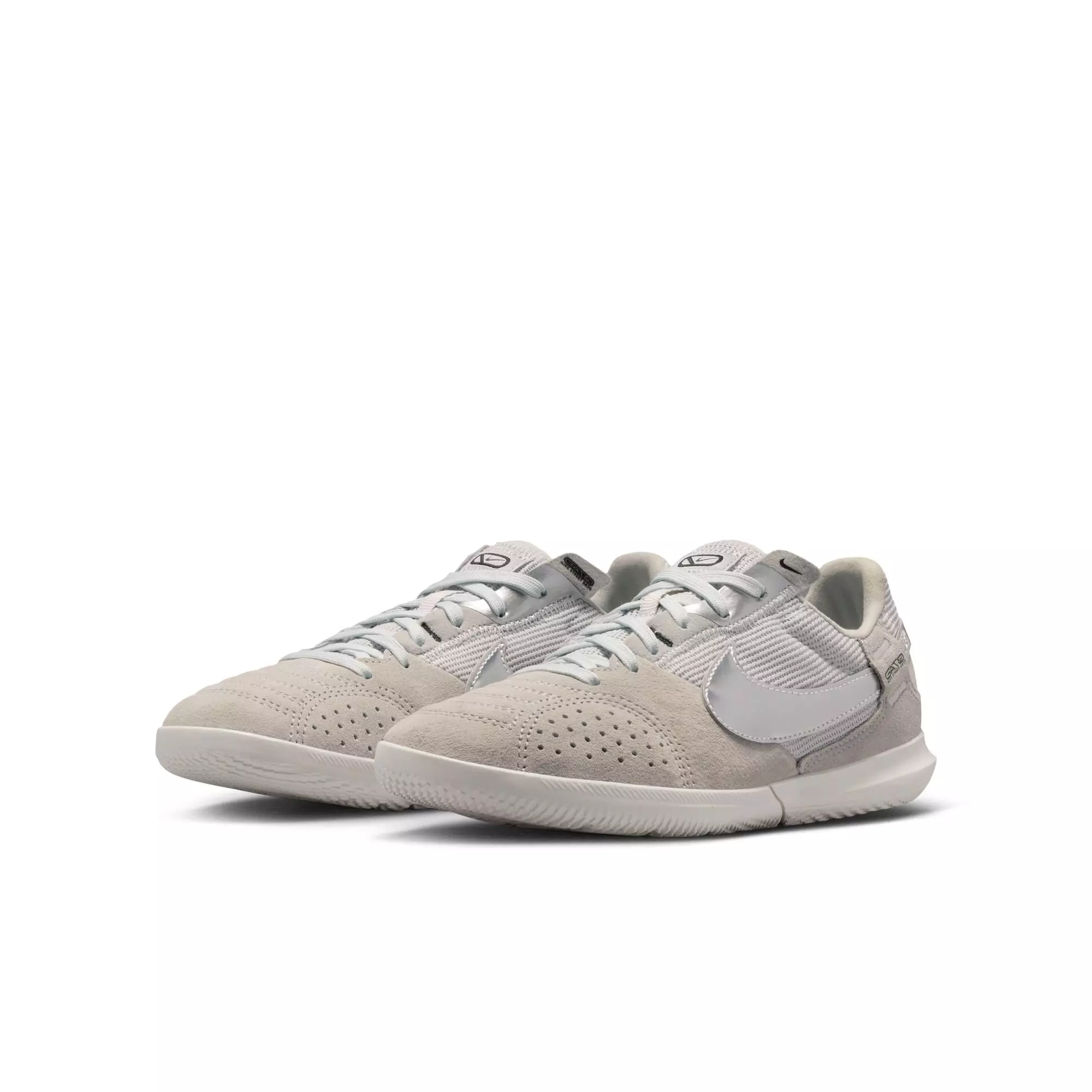 Nike Jr. Streetgato Low-Top "Lt Smoke Grey/Metallic Silver" Grade School Boys' Soccer Cleat - SMOKE