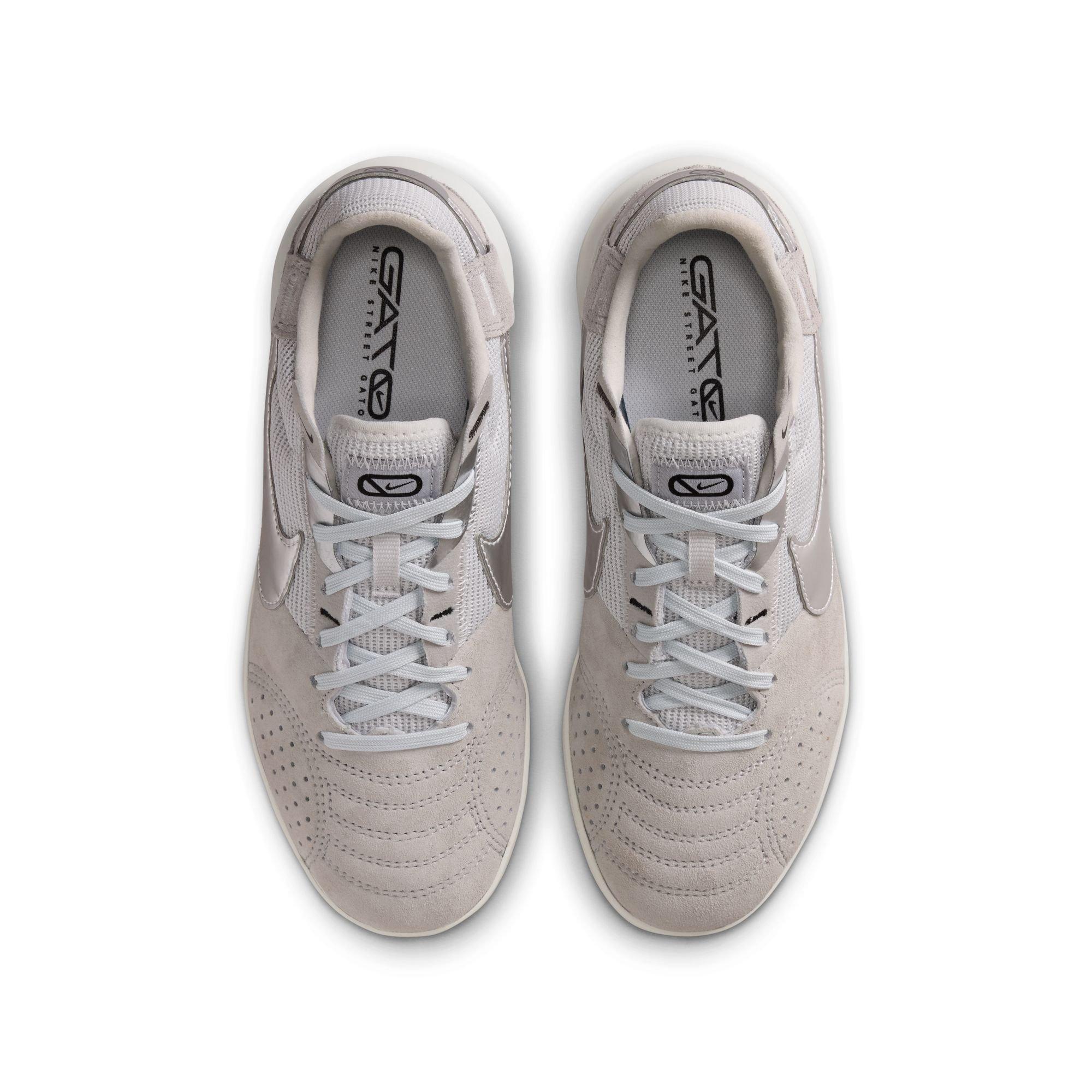 Nike Jr. Streetgato Low-Top Grade School Boys' "Lt Smoke Grey/Metallic Silver" Soccer Cleat