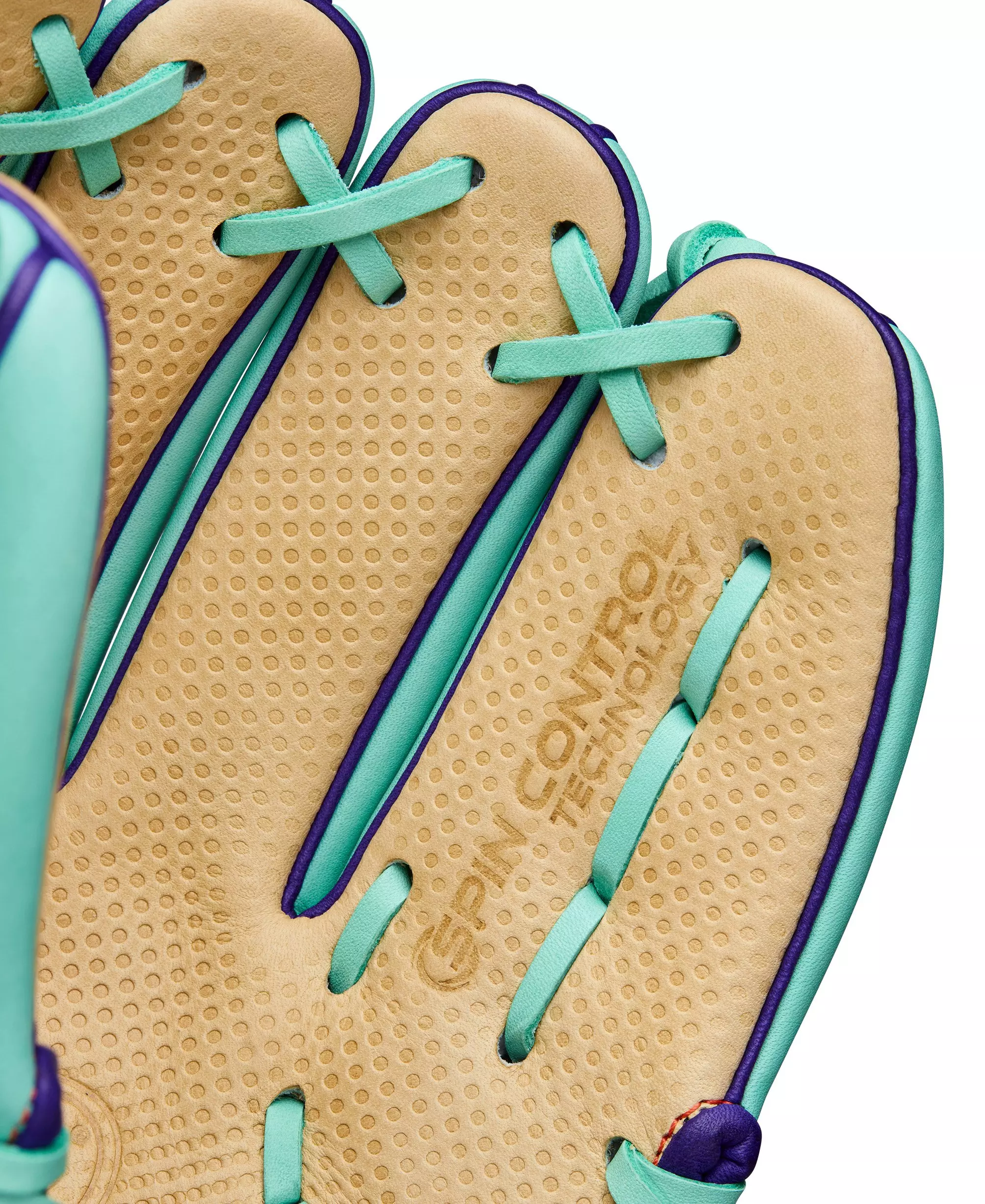 Wilson Winter A2000 SC1786 Spin Control 11.5” Infield Baseball Glove 2025 - SEAFOAM