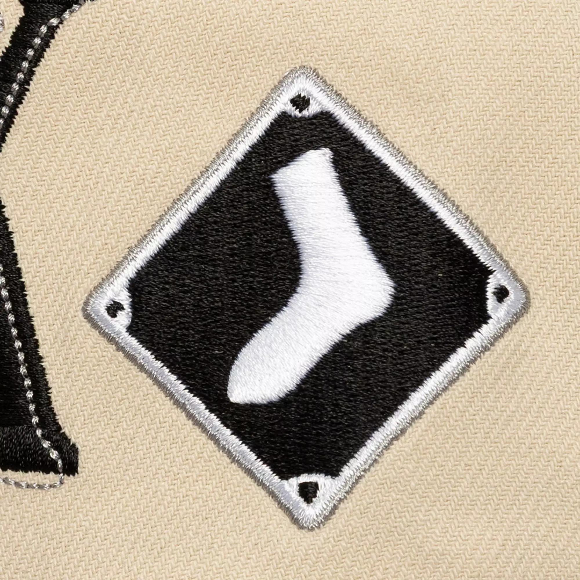 Mitchell & Ness Chicago White Sox Across Board Snapback Hat - Cream - CREAM