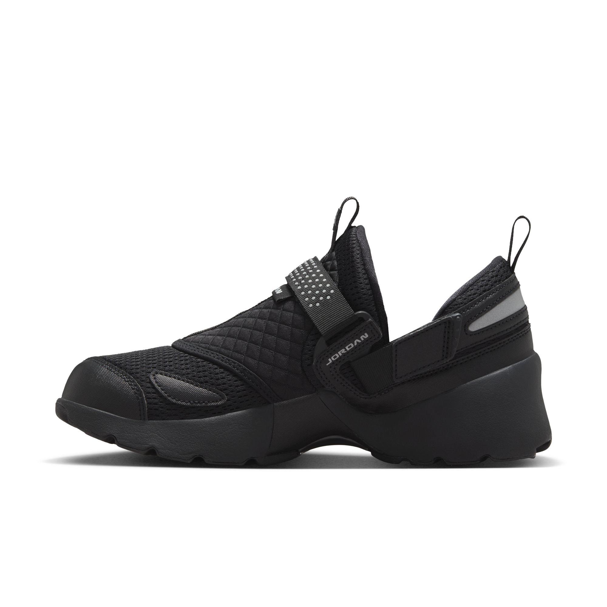 Jordan Trunner LX "Black" Women's Shoe - BLACK Thumbnail View 8