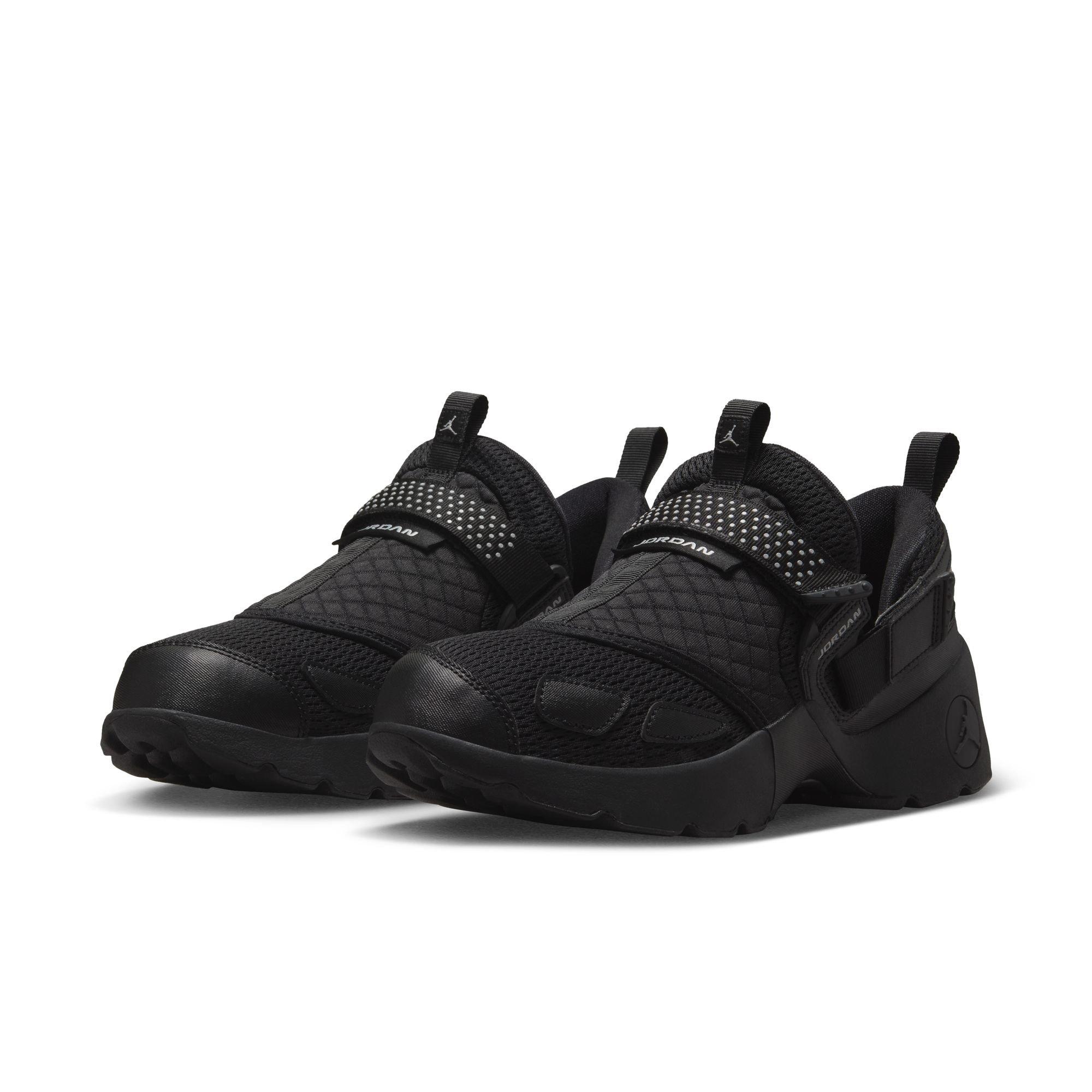Jordan Trunner LX "Black" Women's Shoe - BLACK Thumbnail View 3