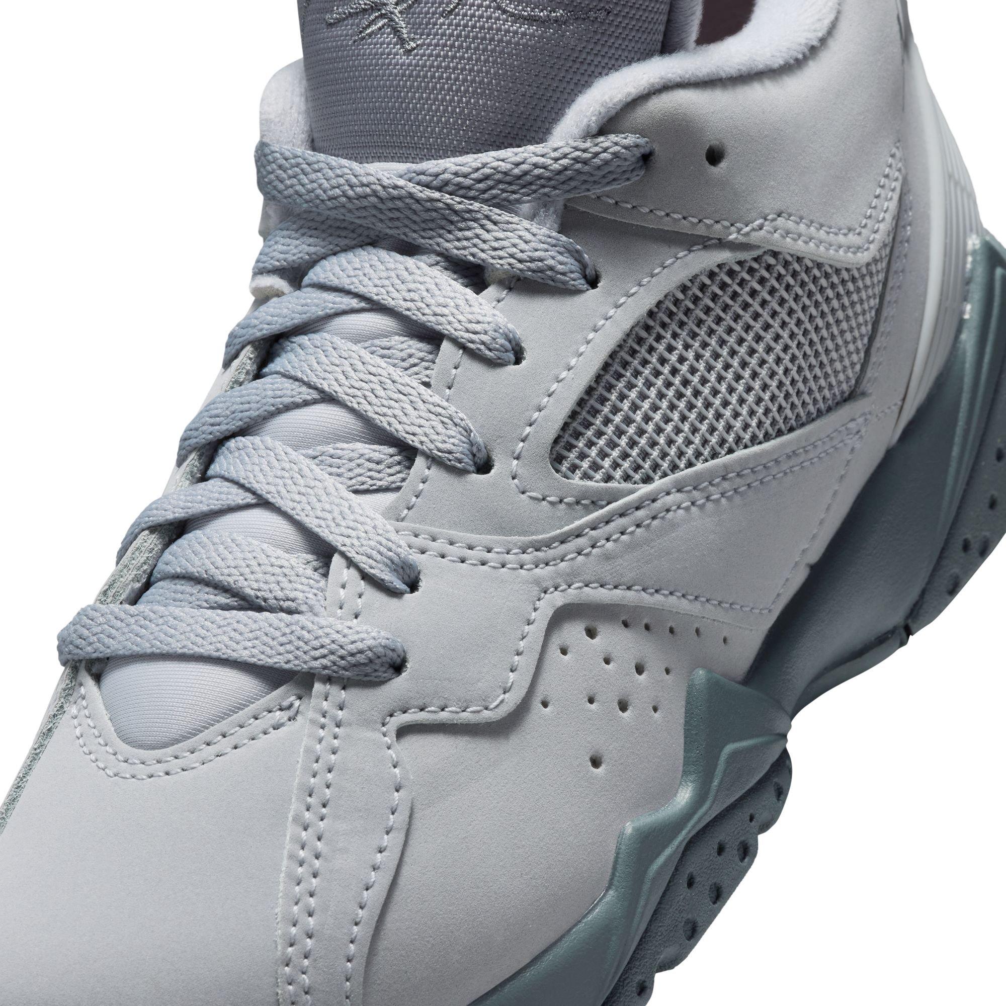 Jordan MVP 92 Grade School Boys' "Wolf Grey/Cool Grey/Varsity Red" Shoe