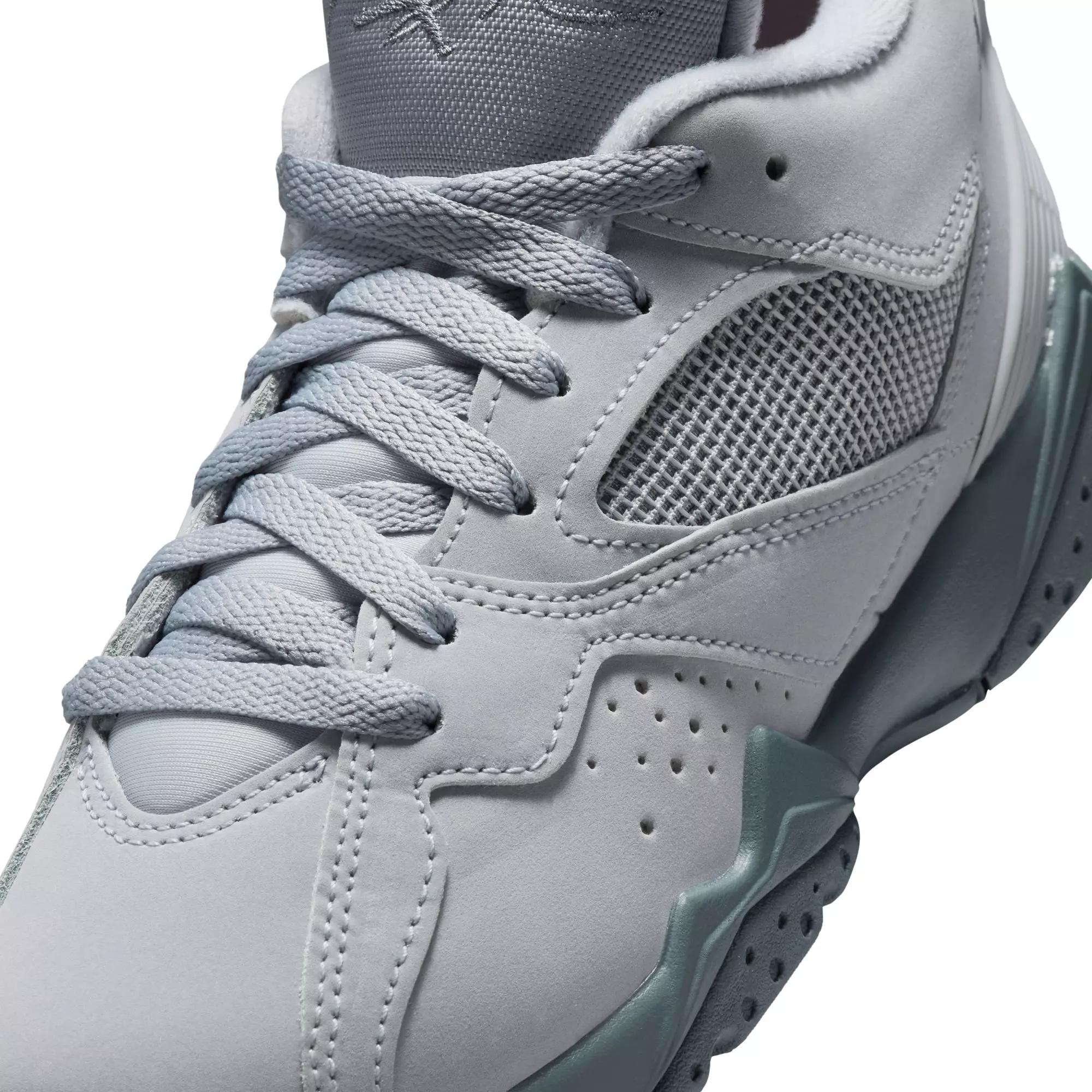 Jordan MVP 92 "Wolf Grey/Cool Grey/Varsity Red" Grade School Boys' Shoe - GREY