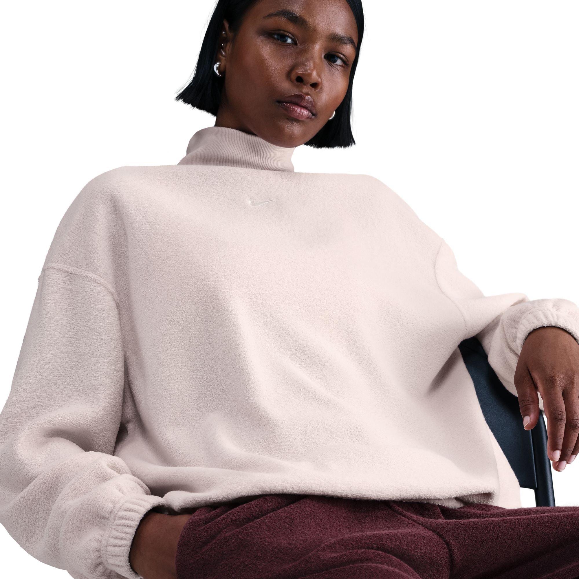 Nike Women's Sportswear Phoenix Plush Cozy Oversized Long-Sleeve