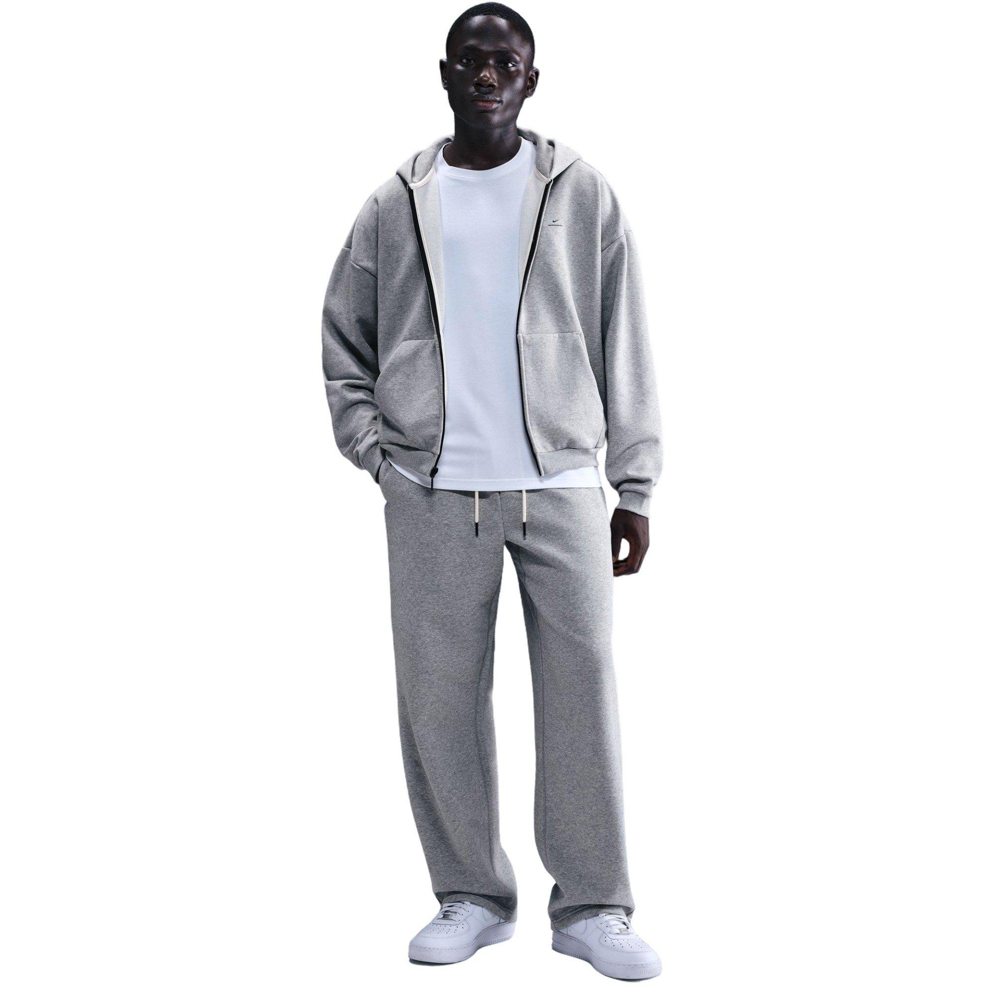 Nike Men's Standard Issue Therma-FIT Brushed Open-Hem Basketball Pants - GREY Thumbnail View 1