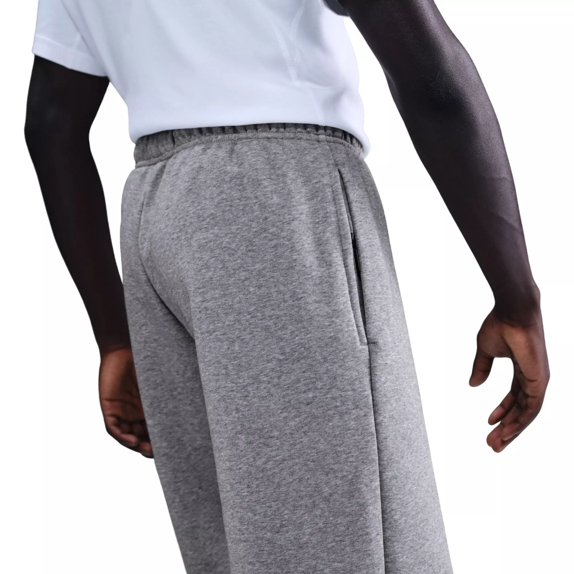 Nike Men's Standard Issue Therma-FIT Brushed Open-Hem Basketball Pants - GREY