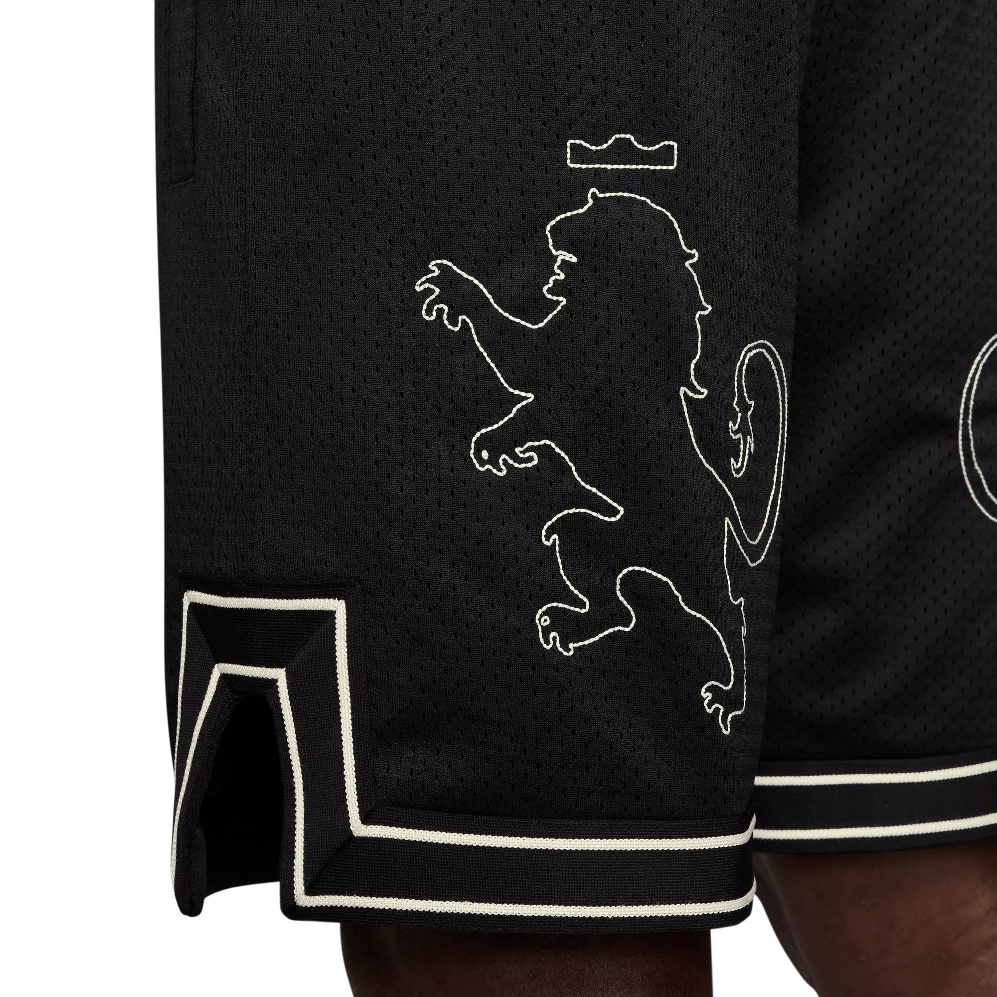 Nike Men's LeBron 8" Basketball Shorts - BLACK