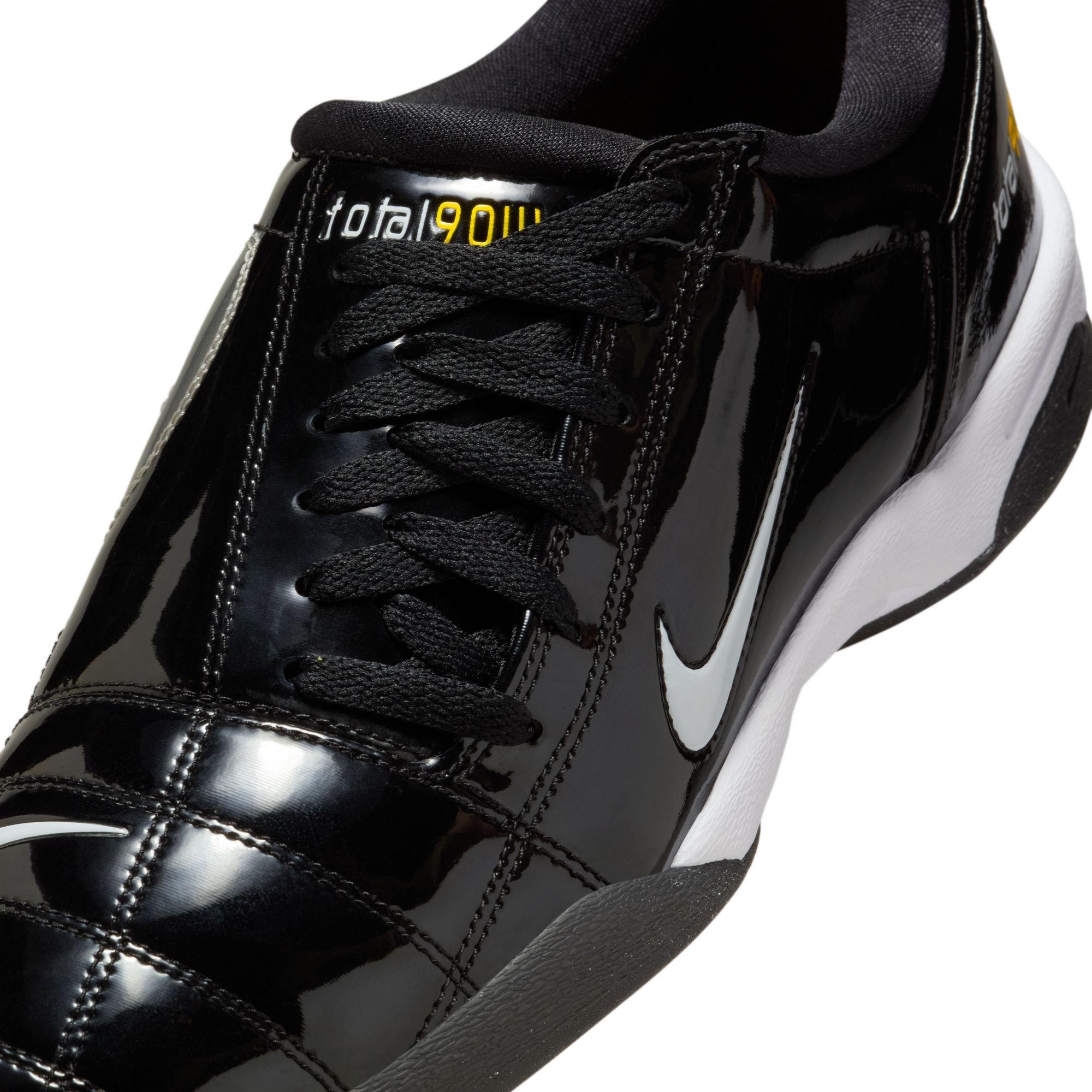 Nike T90 SP Men's Shoe Black/White Metallic Silver | Hibbett