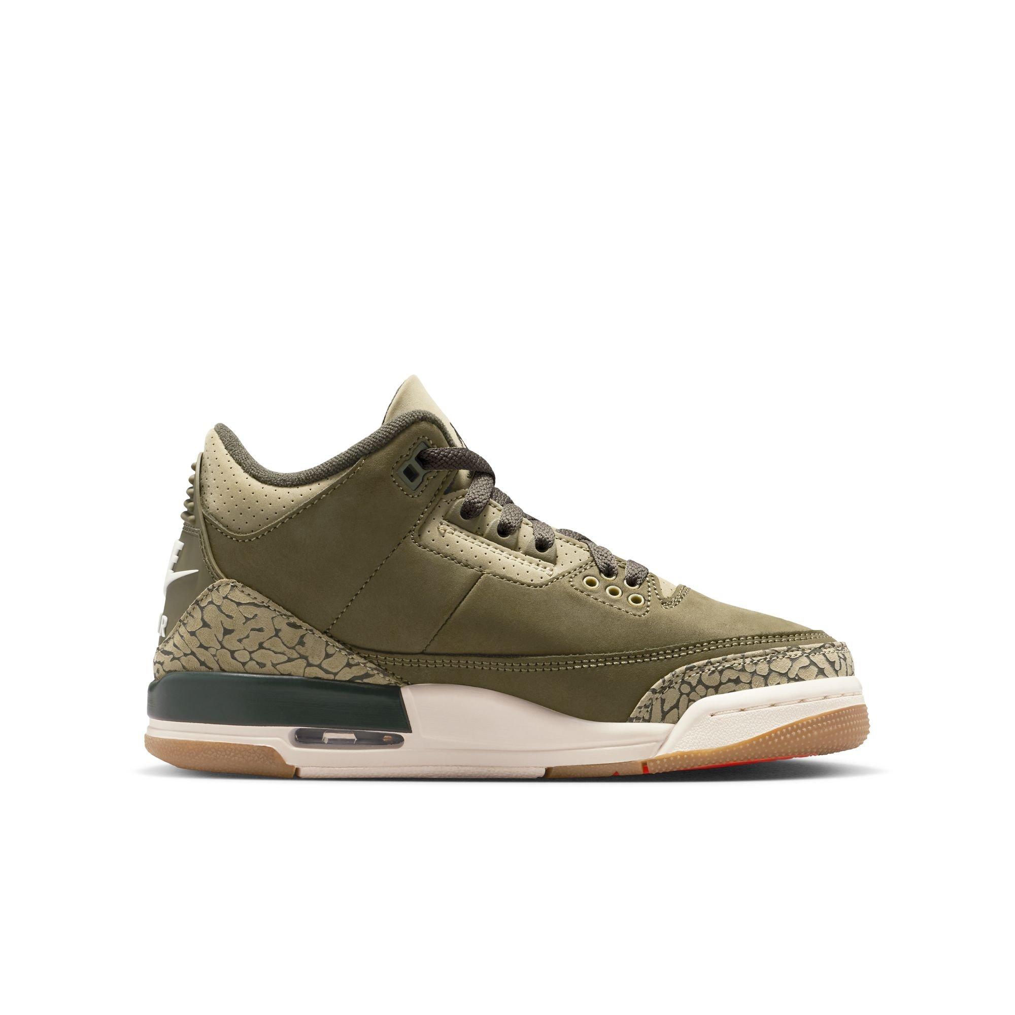 Jordan 3 Retro Grade School Kids' "Family Affair" Shoe