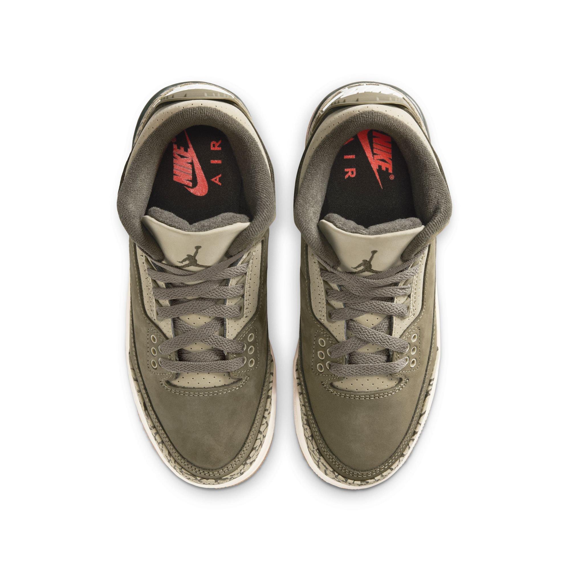 Jordan 3 Retro Grade School Kids' "Family Affair" Shoe