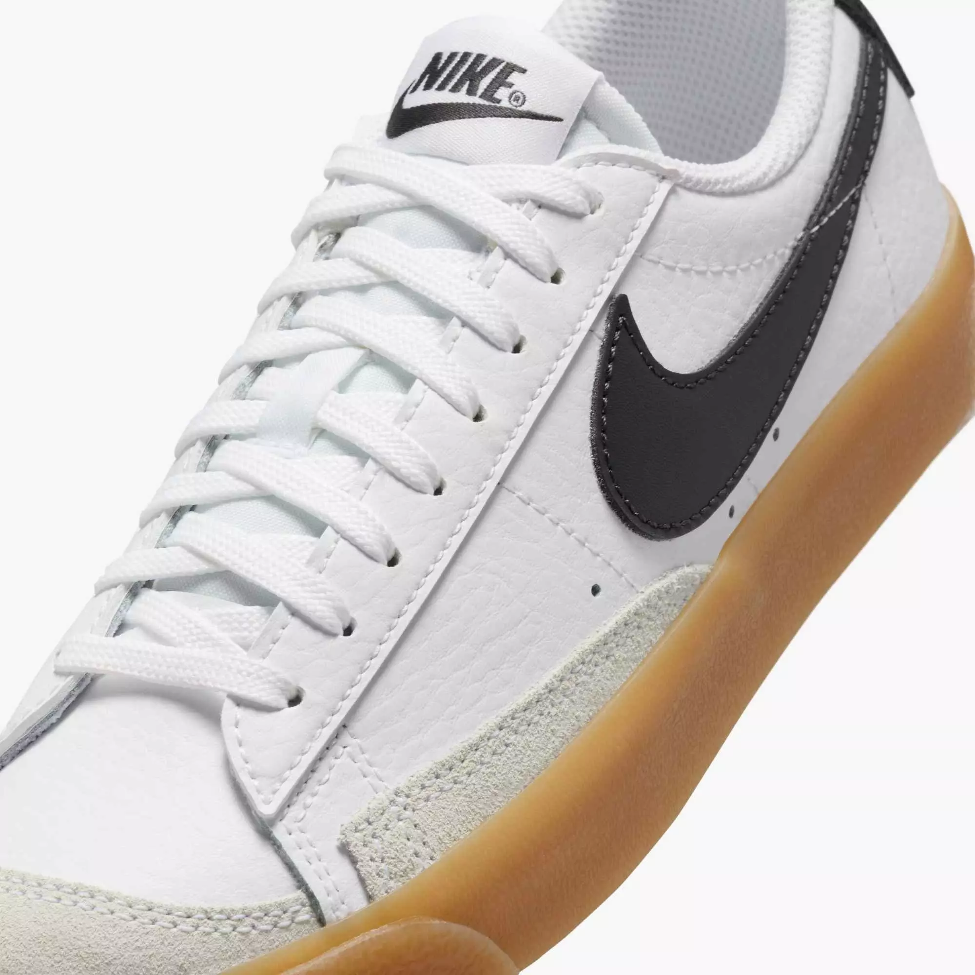 Nike Blazer Low '77 "White/Gum Light Brown/Anthracite" Grade School Boys' Shoe - WHITE/BROWN/GREY