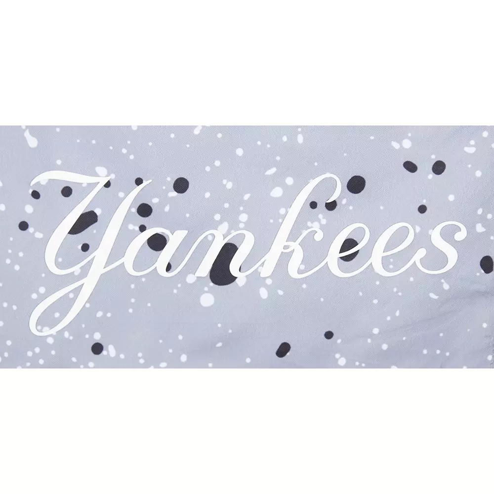 Pro Standard Youth New York Yankees Cement Shorts-White/Grey - WHITE/GREY