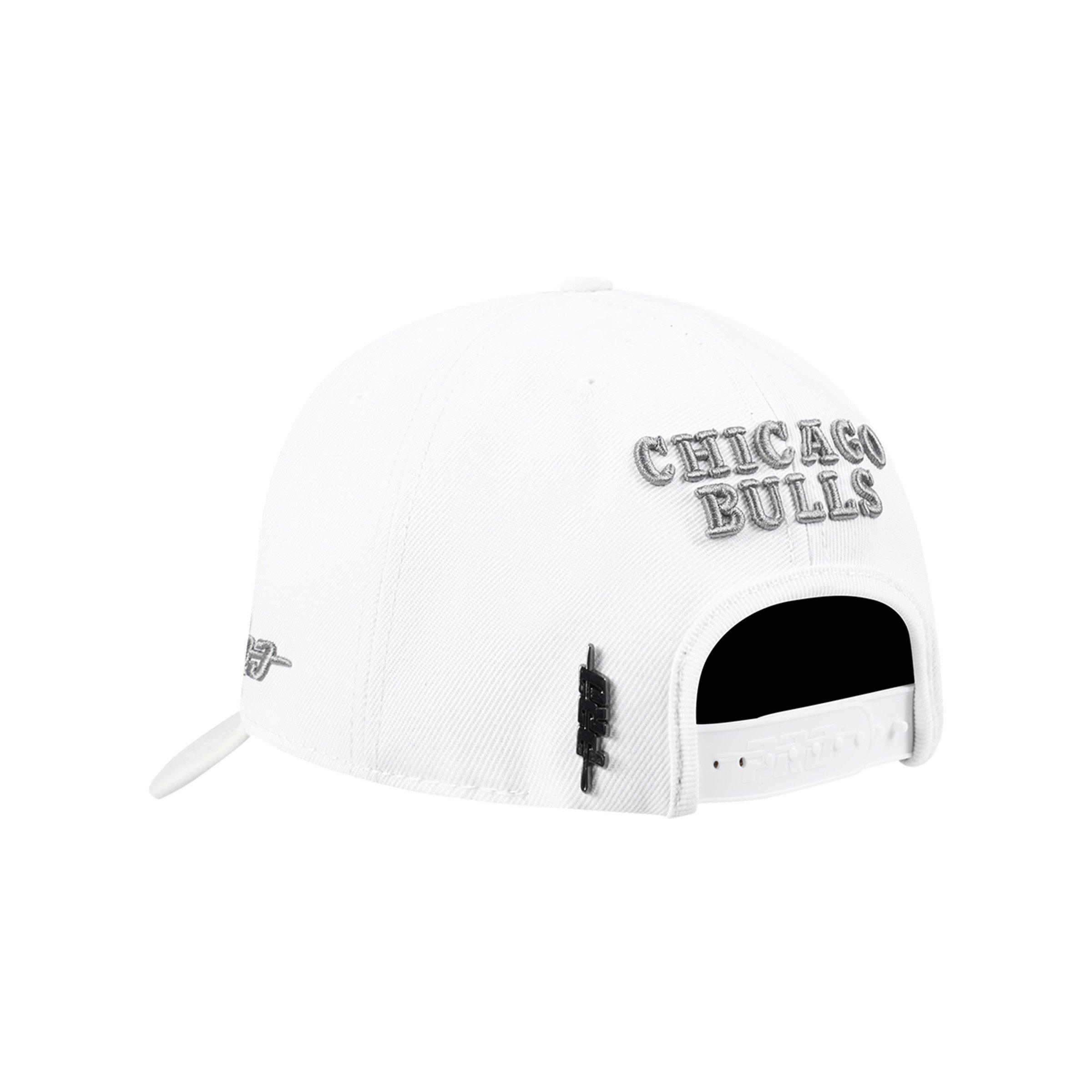 Pro Standard Chicago Bulls Pure Money White Snapback Hat