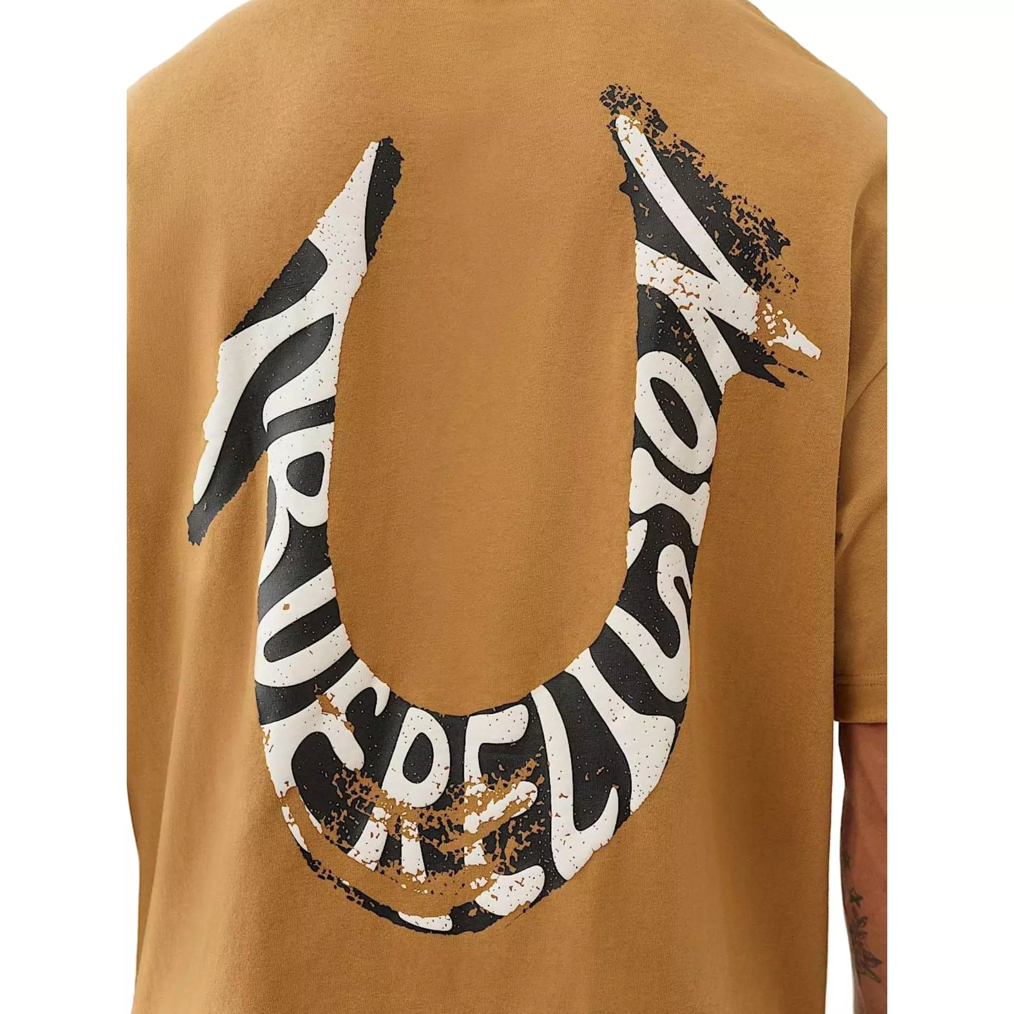 True Religion Men's Painted Puff Print Horseshoe Oversized Tee - WHEAT