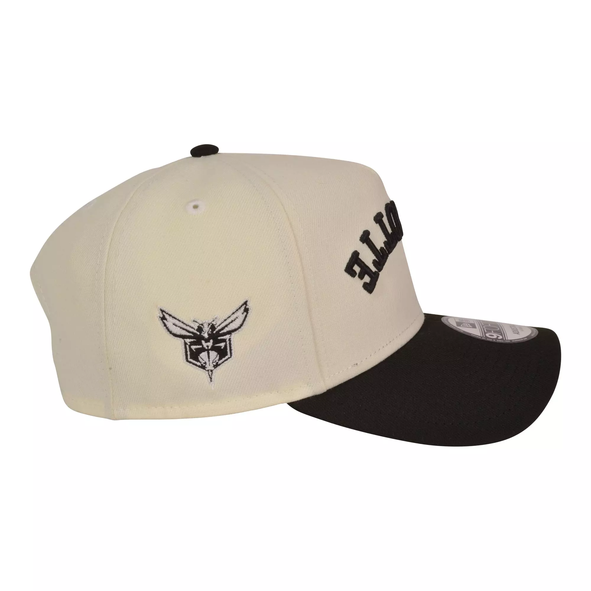 New Era Charlotte Hornets 9FORTY Upside Down Snapback Hat-Off White/Black - OFF-WHITE/BLACK