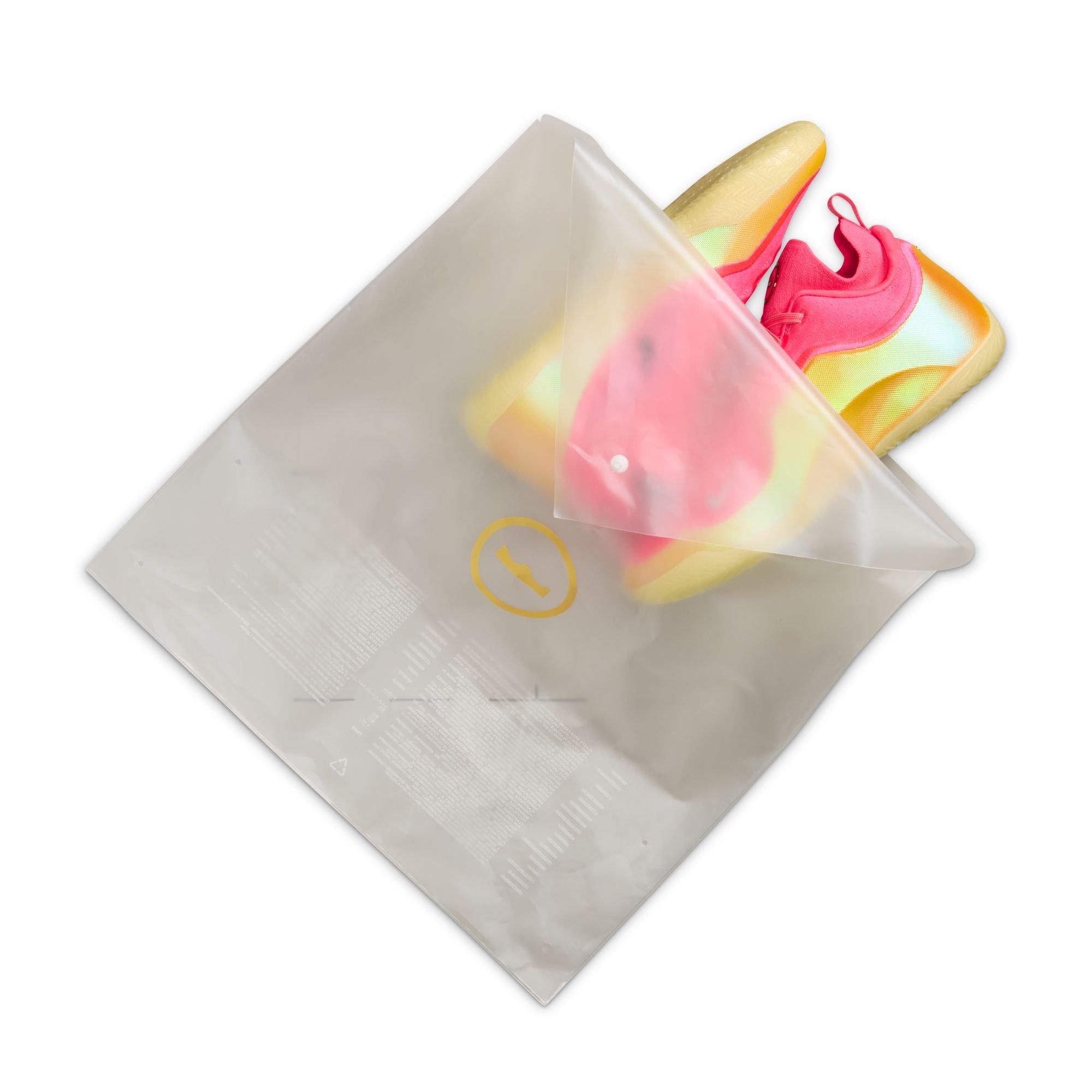 Nike LeBron XXIII "Good Intentions" Men's Basketball Shoe - HYPER PINK/BLACK/ALABASTER Thumbnail View 9