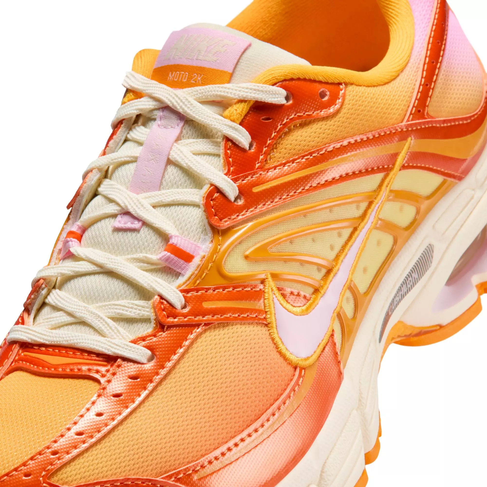 Nike Air Max Moto 2K "Orange Horizon" Women's Shoe - ORANGE HORIZON/PINK FOAM/UNIVERSITY GOLD